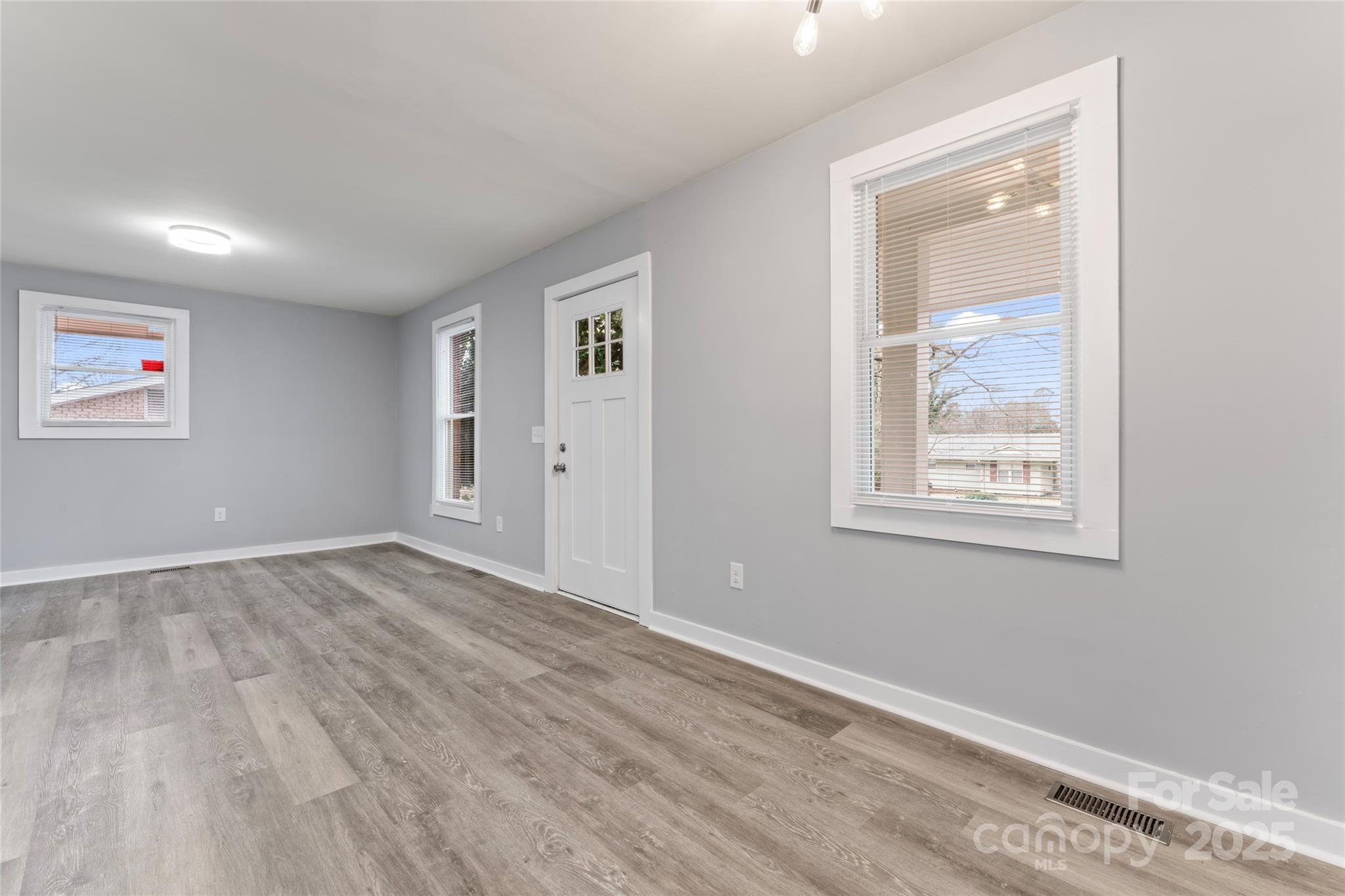 5329 Southampton Road