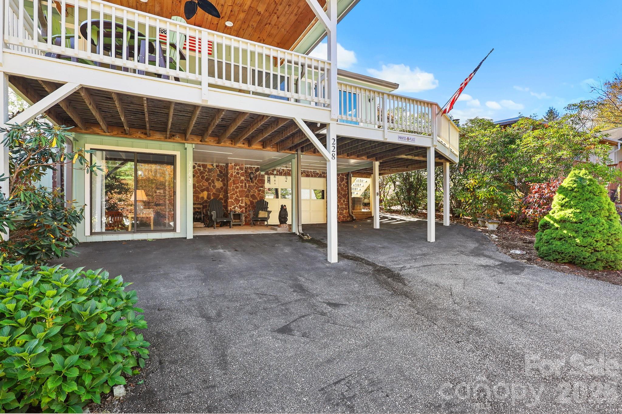 Linville Land Harbor - Residential