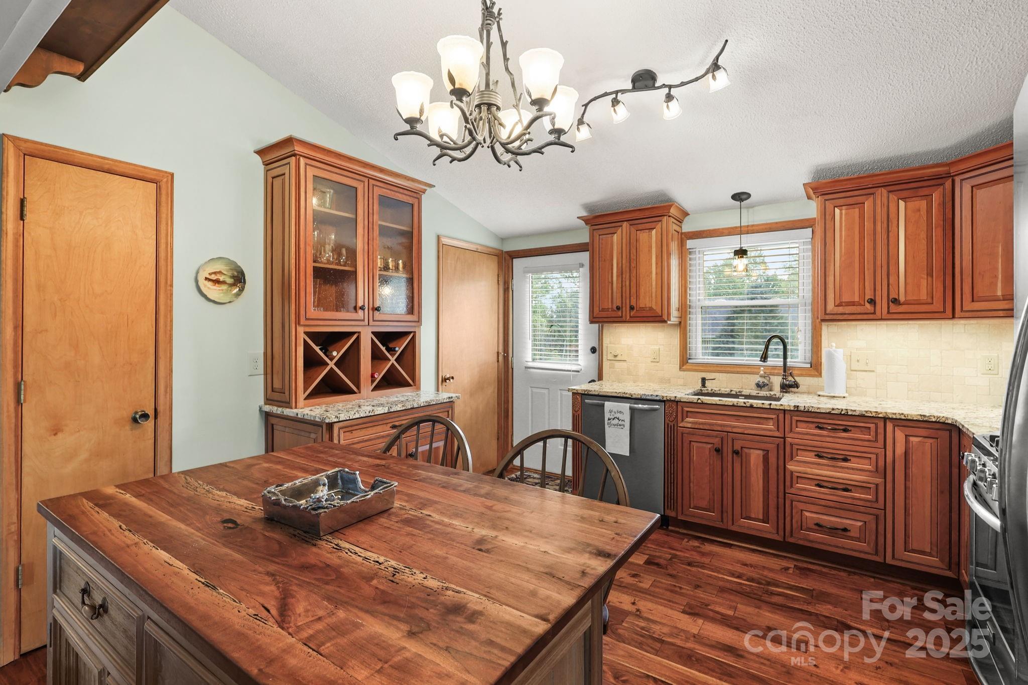 Linville Land Harbor - Residential