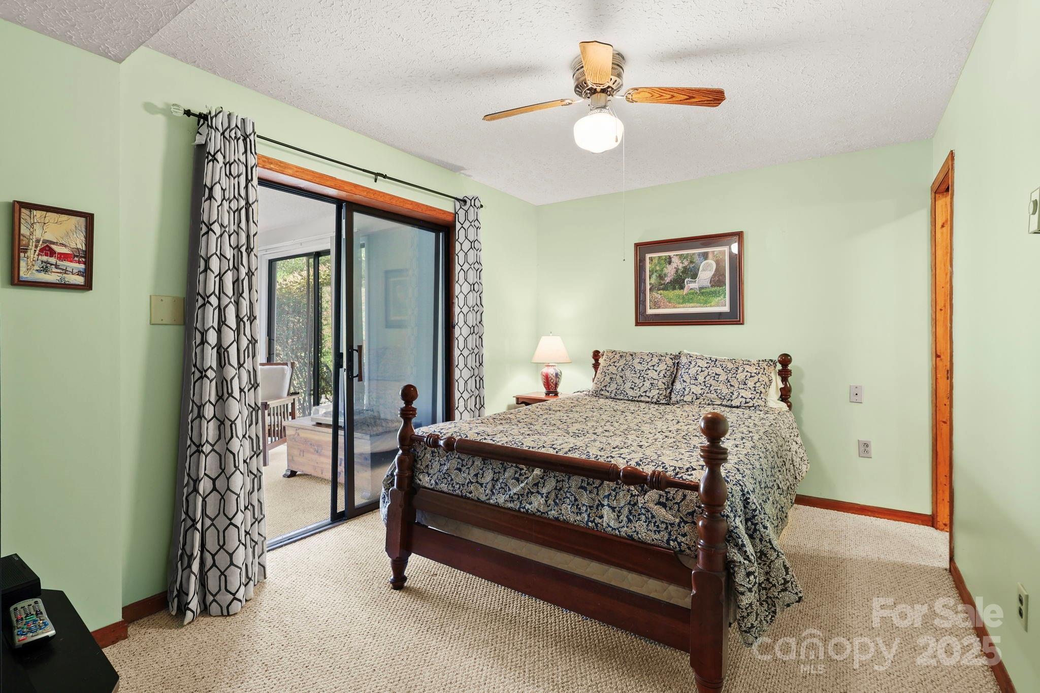 Linville Land Harbor - Residential