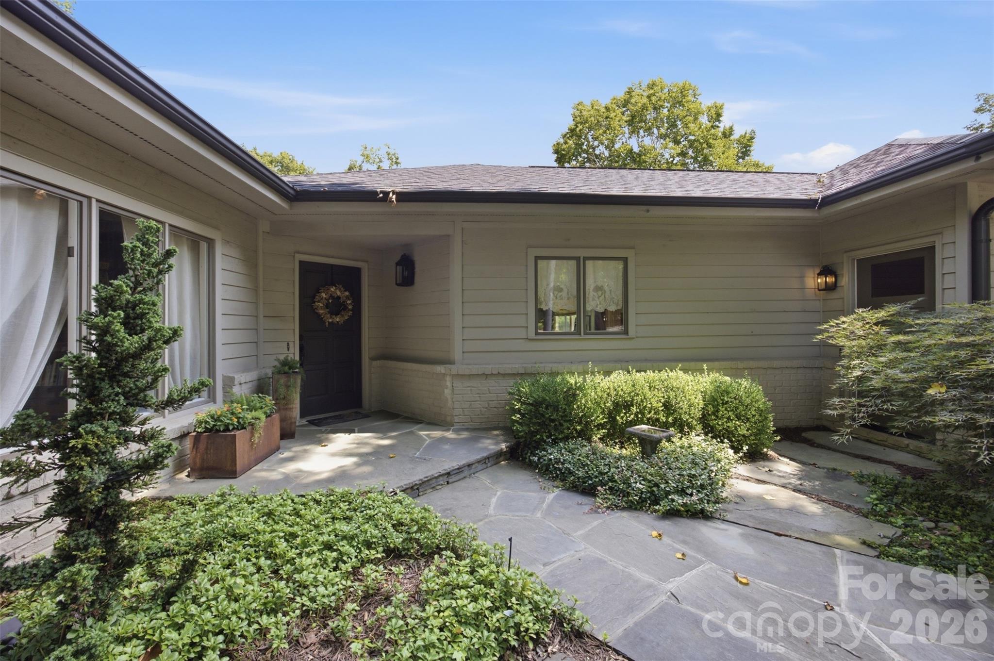 528 Stuart Ridge