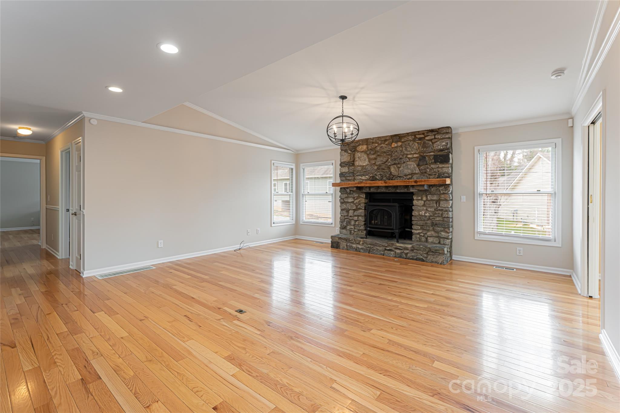 8 Greenbriar Court B
