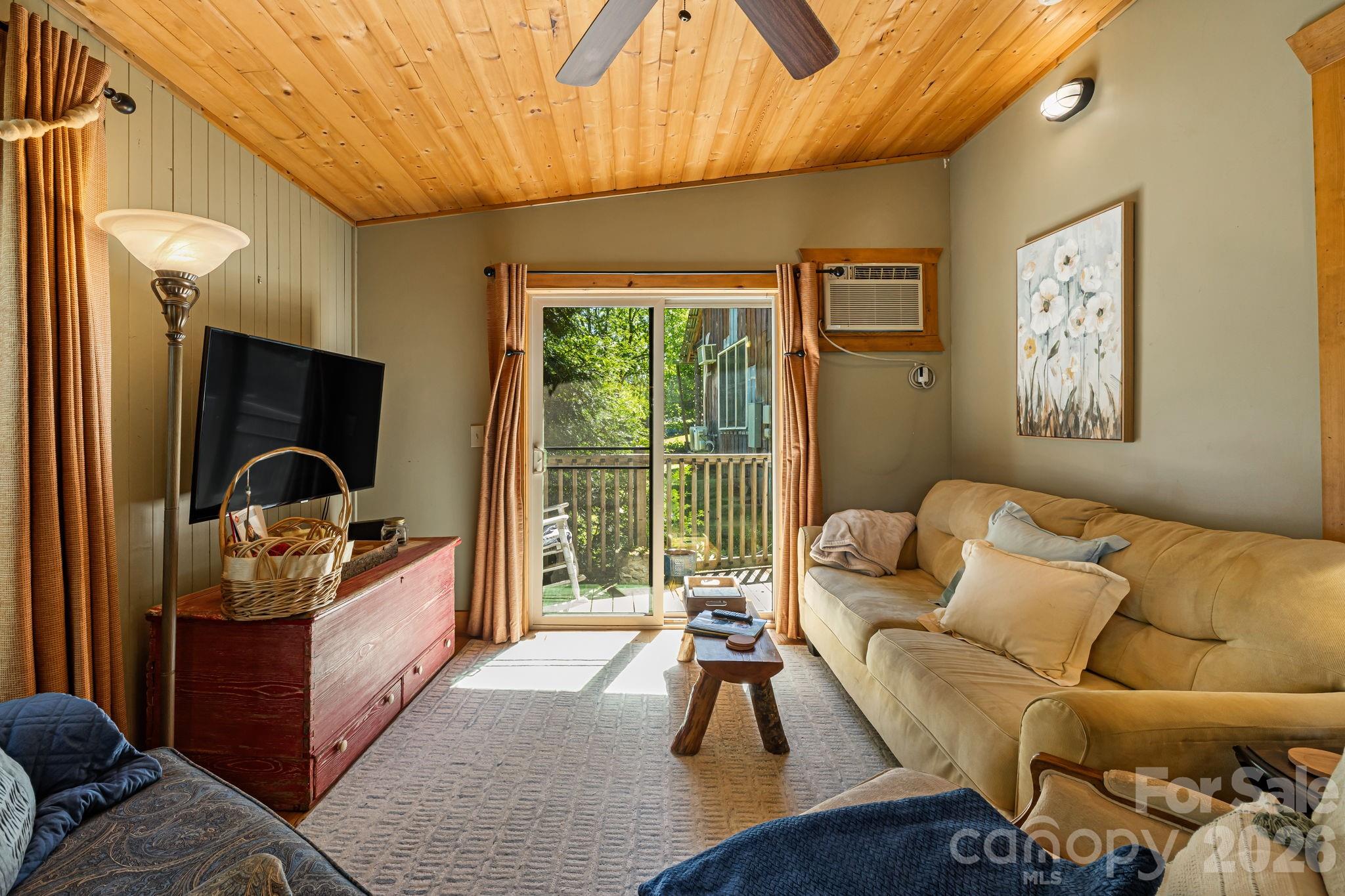 107  111 Hougie Heaven Lane