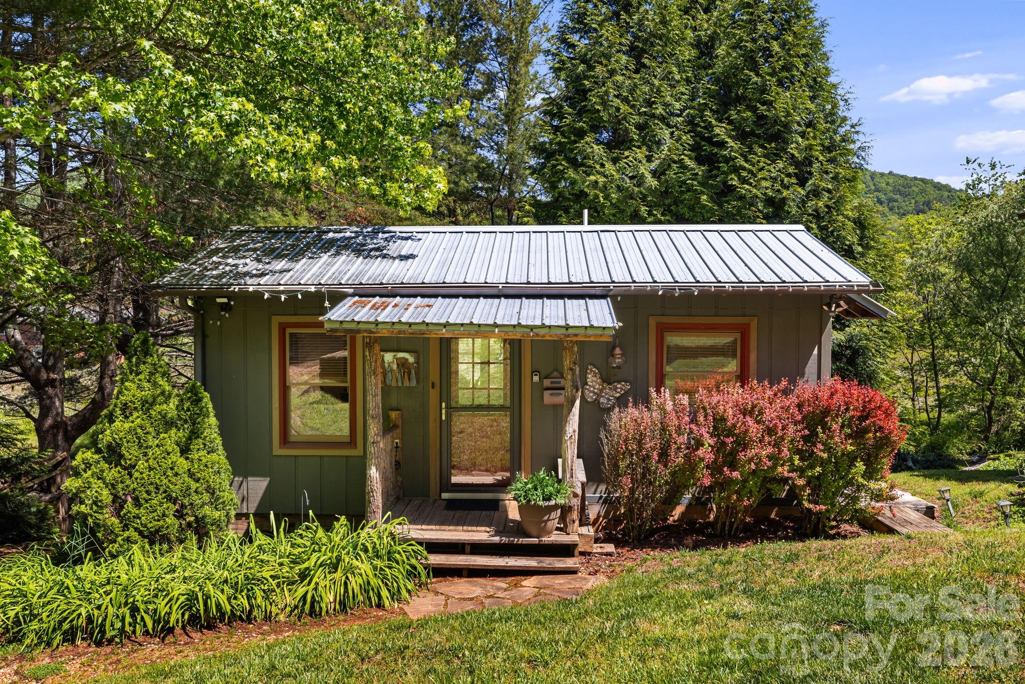 107  111 Hougie Heaven Lane