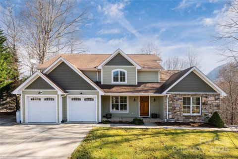 98 Sovereign Lane Fairview NC 28730