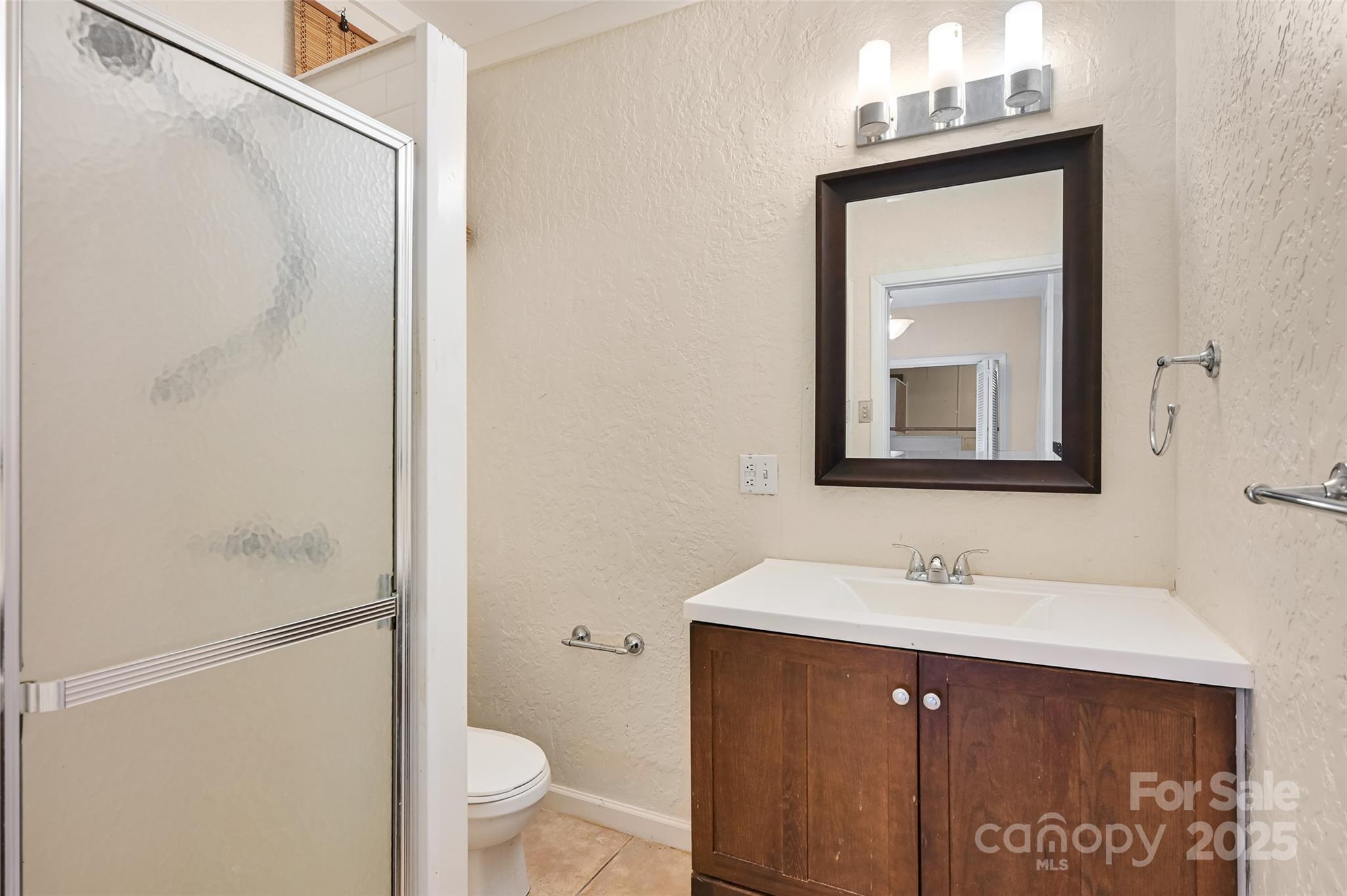 Royal Pines - Residential