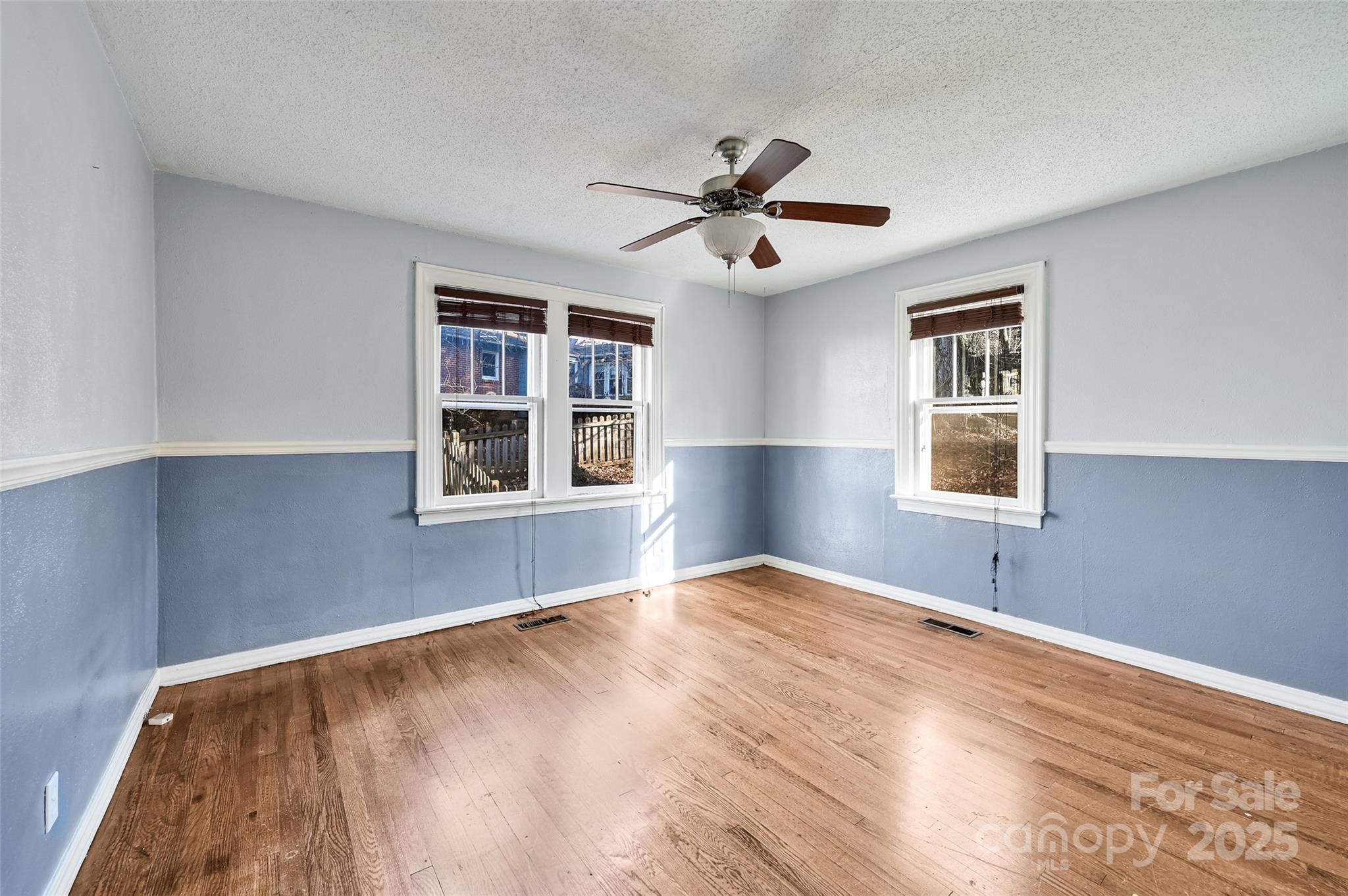 Royal Pines - Residential