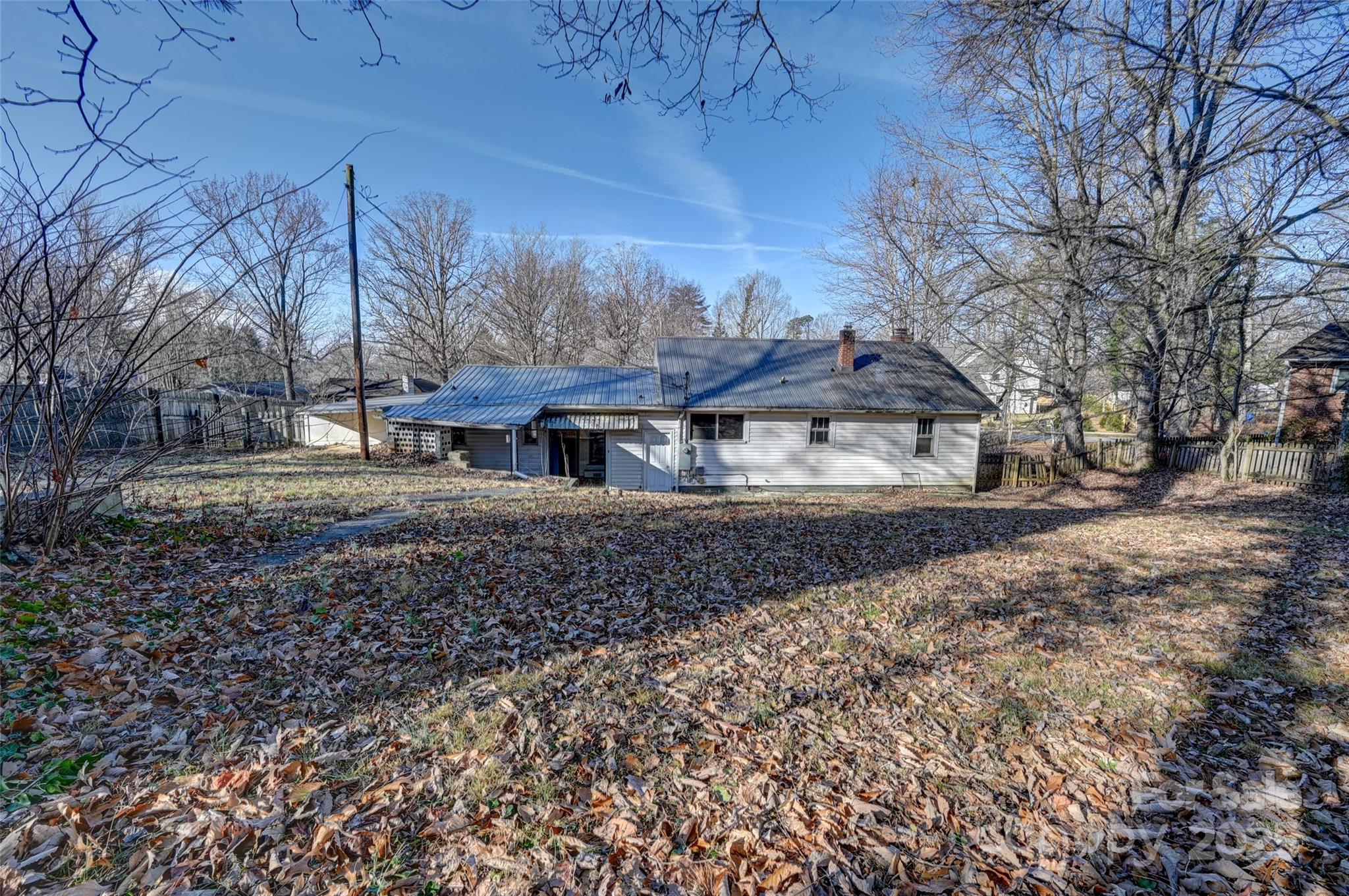 Royal Pines - Residential