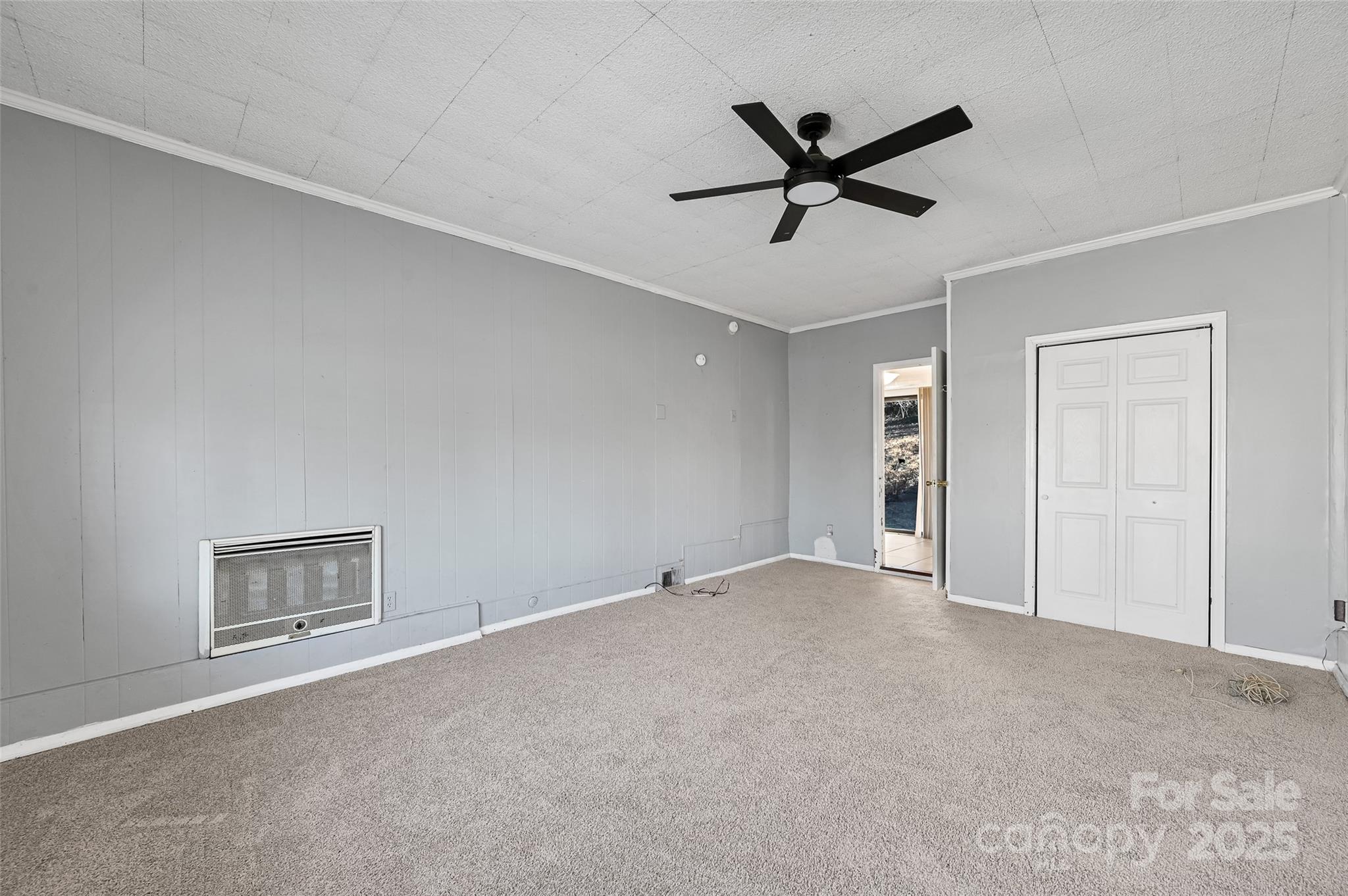 Royal Pines - Residential