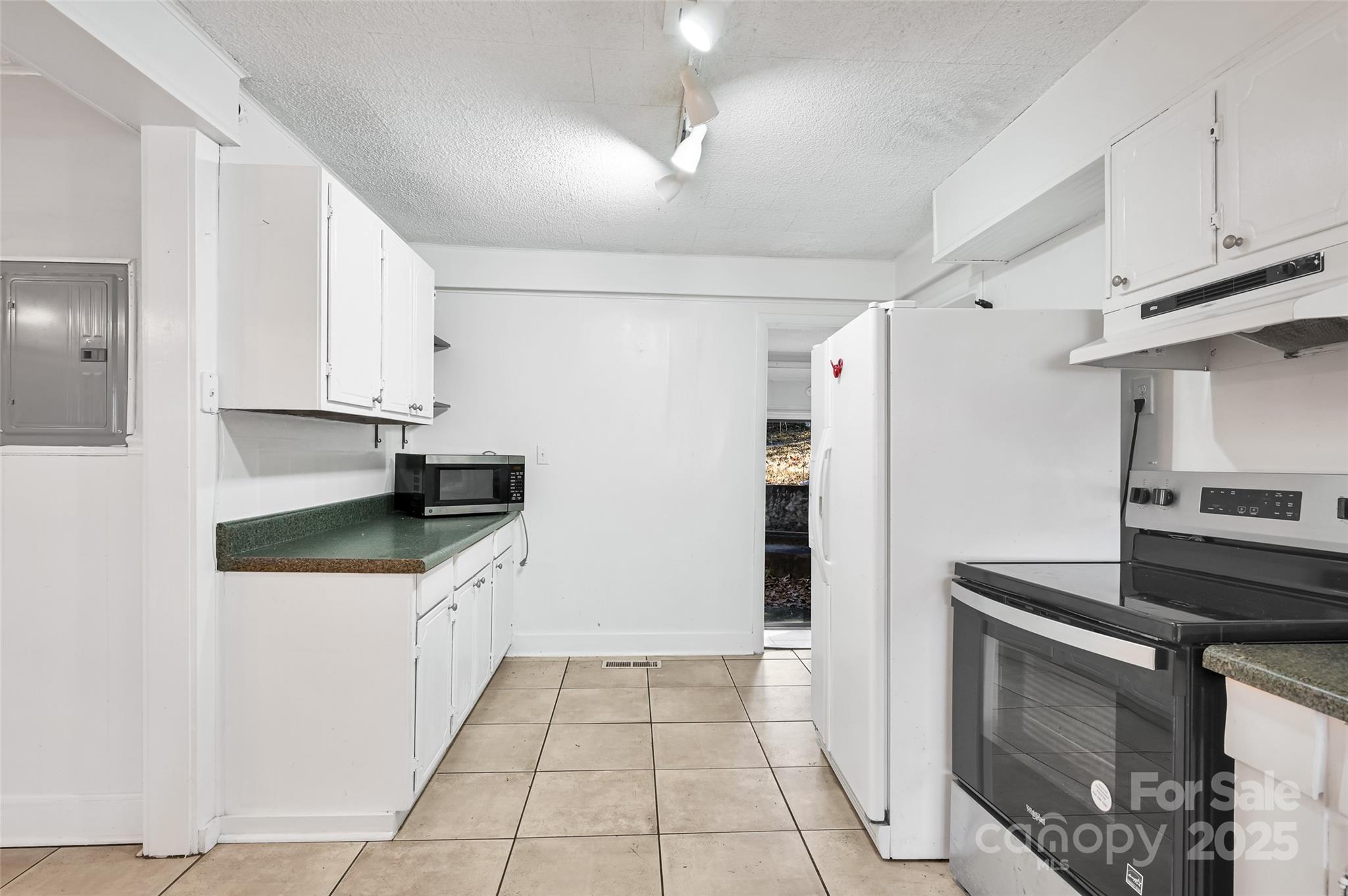 Royal Pines - Residential