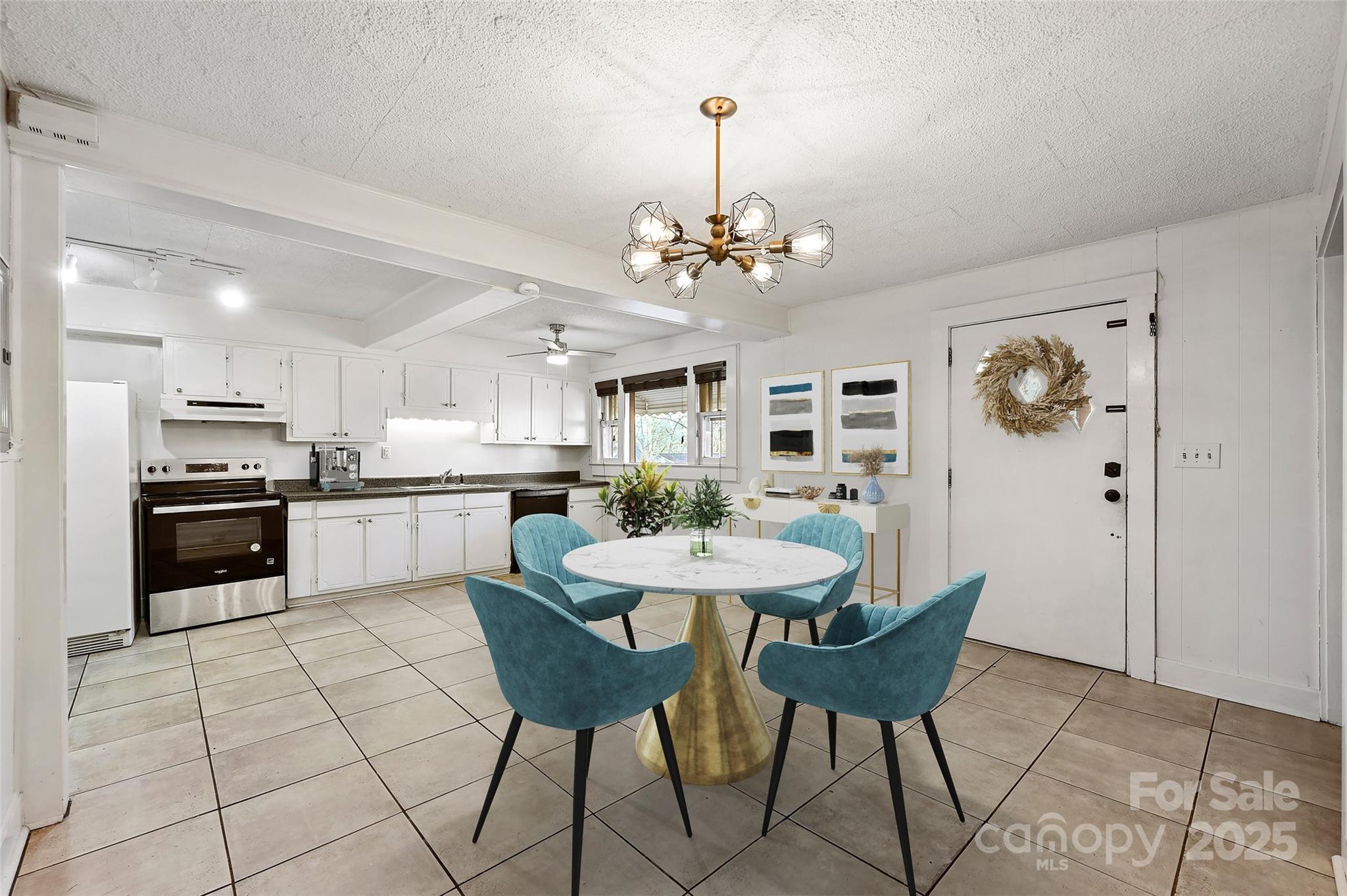 Royal Pines - Residential