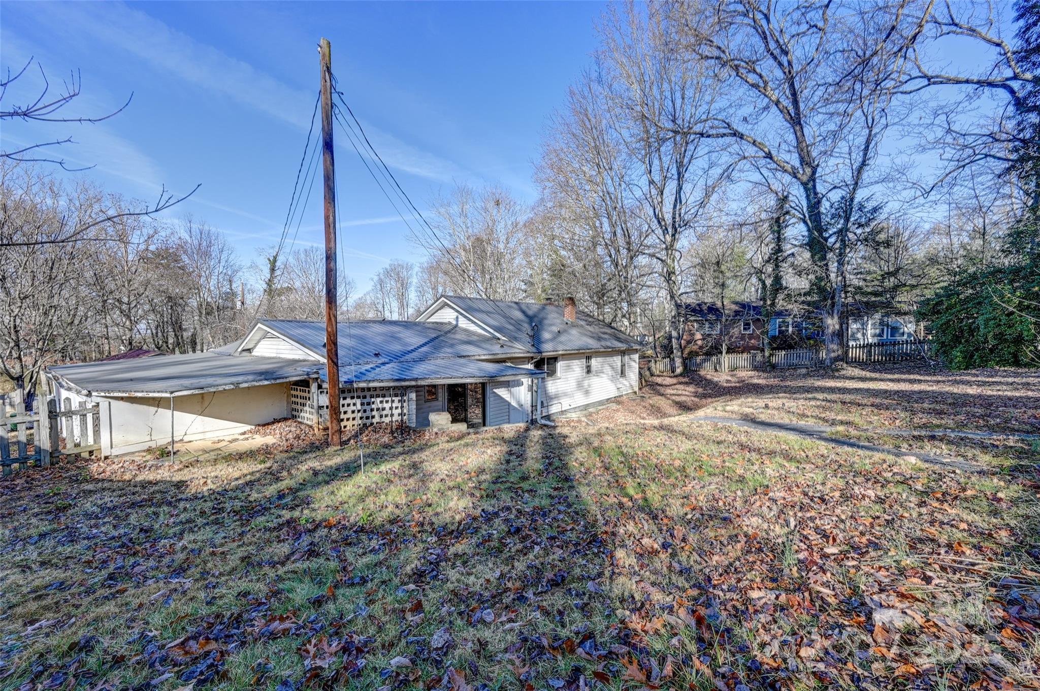 Royal Pines - Residential