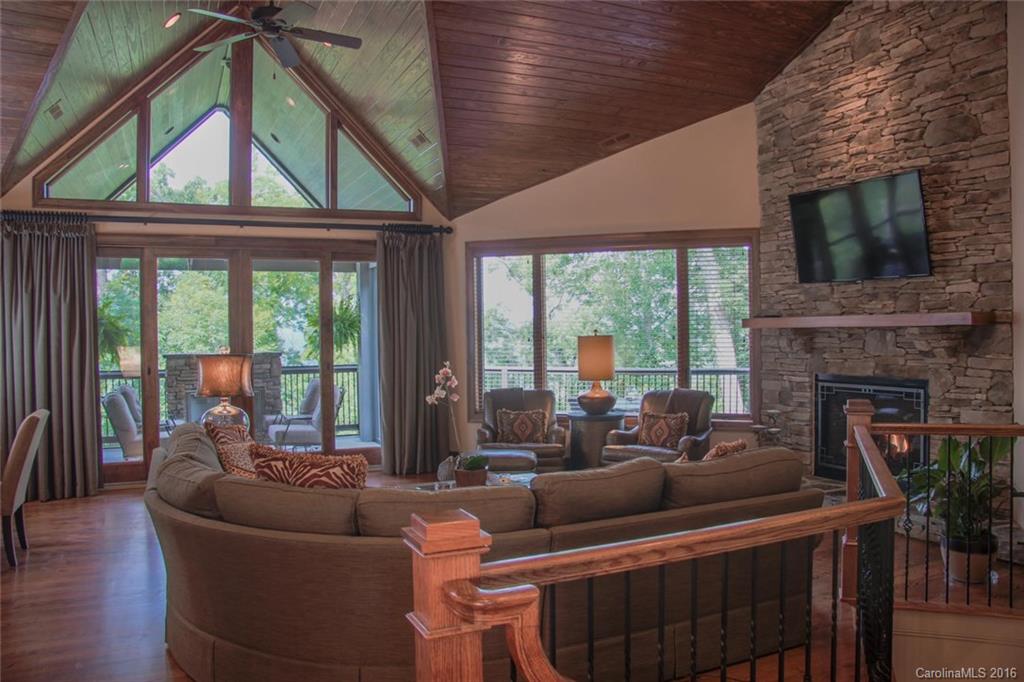 Reynolds Mountain - Residential