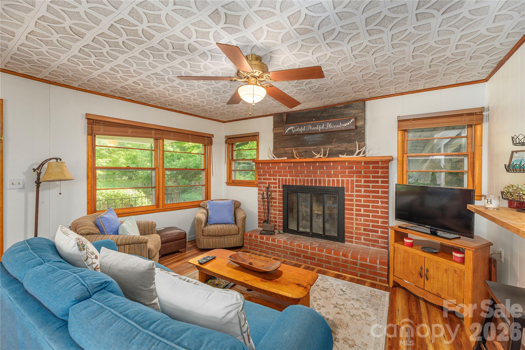 868 Cabin Flats Road