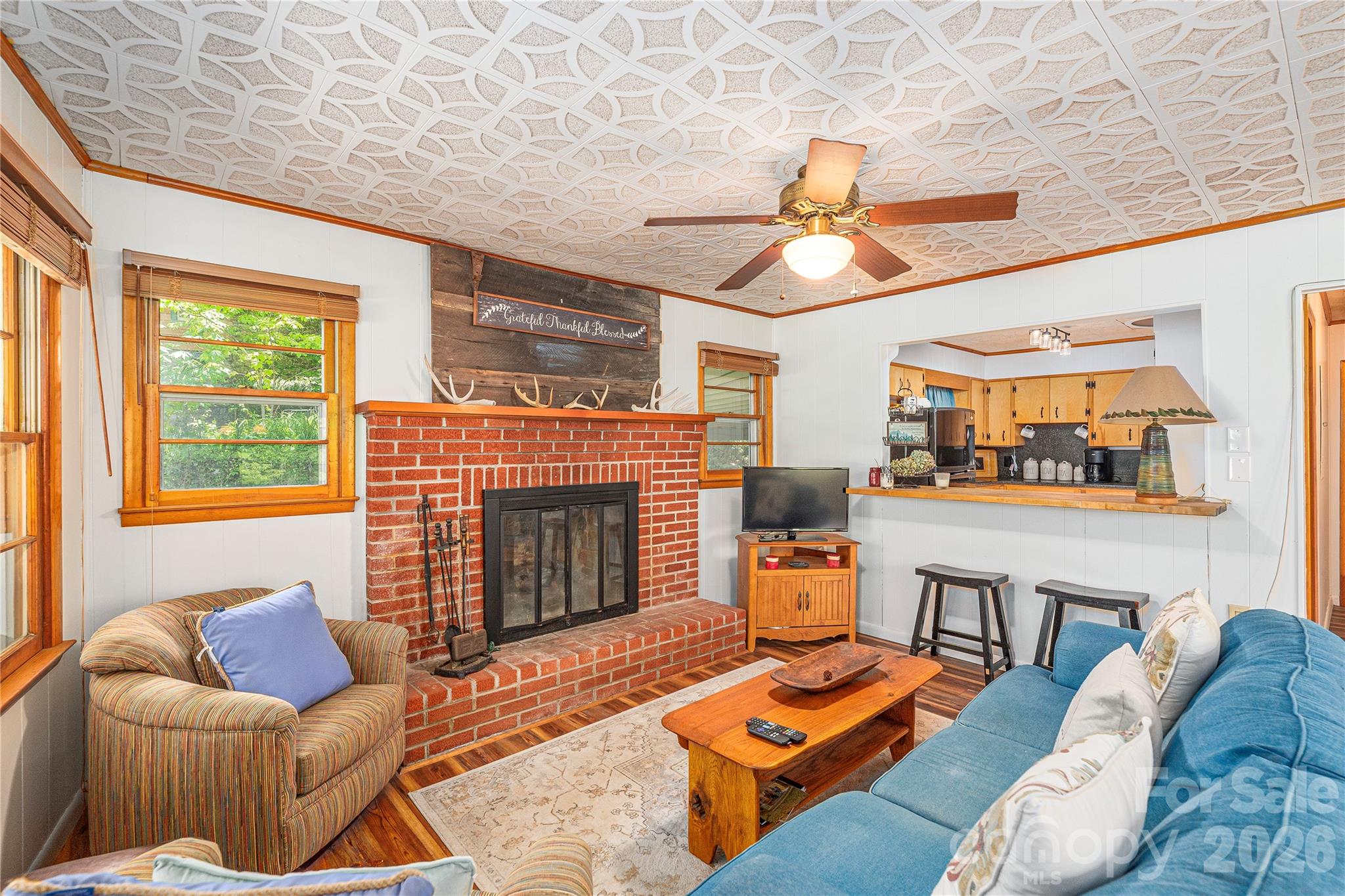868 Cabin Flats Road