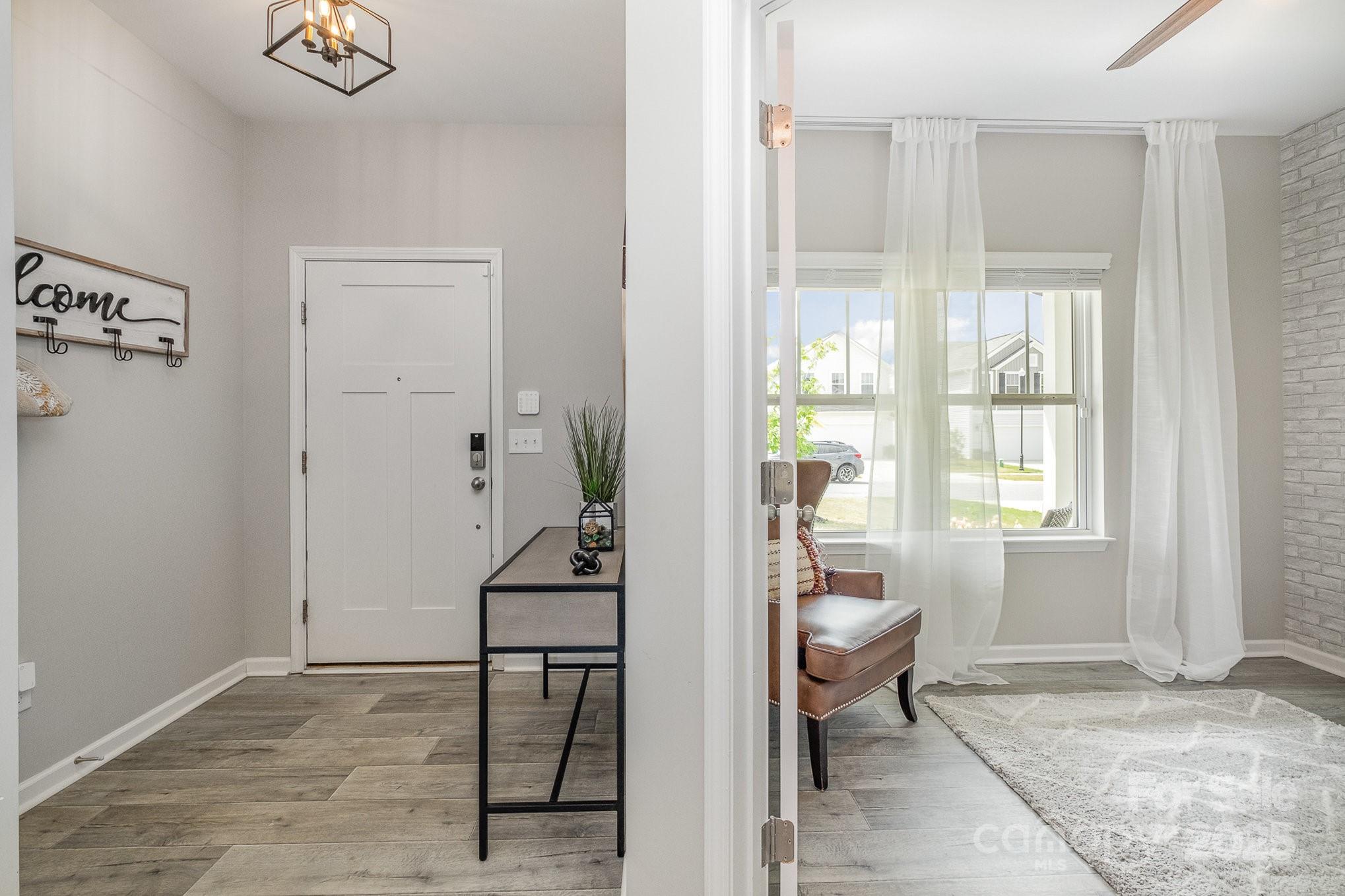 1121 Freeman View Drive