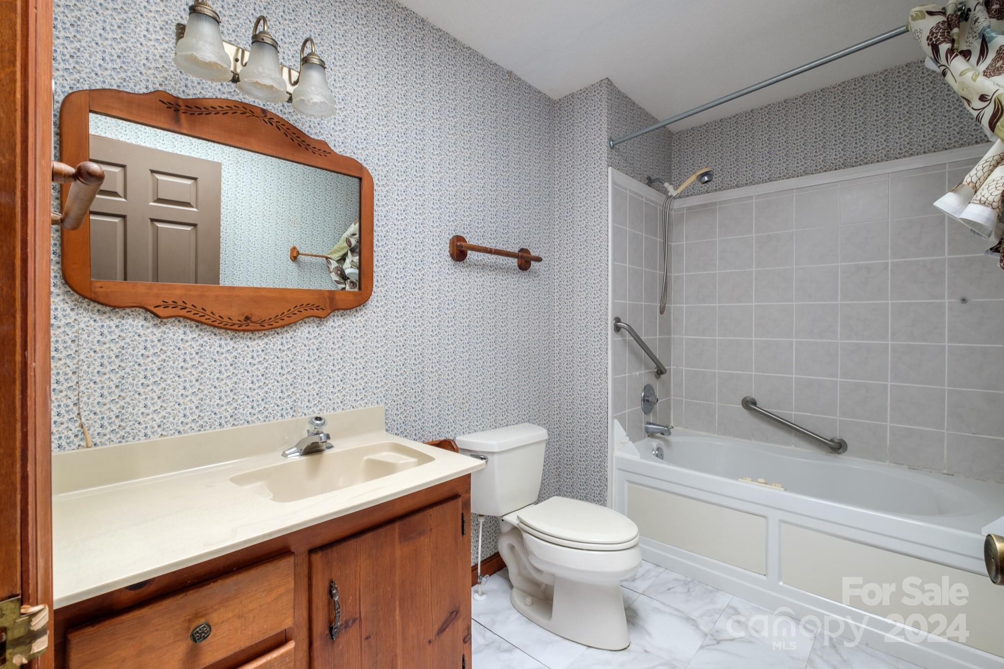 Connestee Falls - Residential