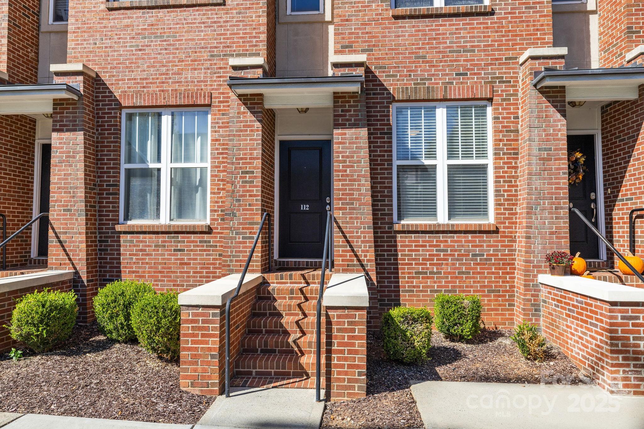 1302 Kenilworth Avenue 112