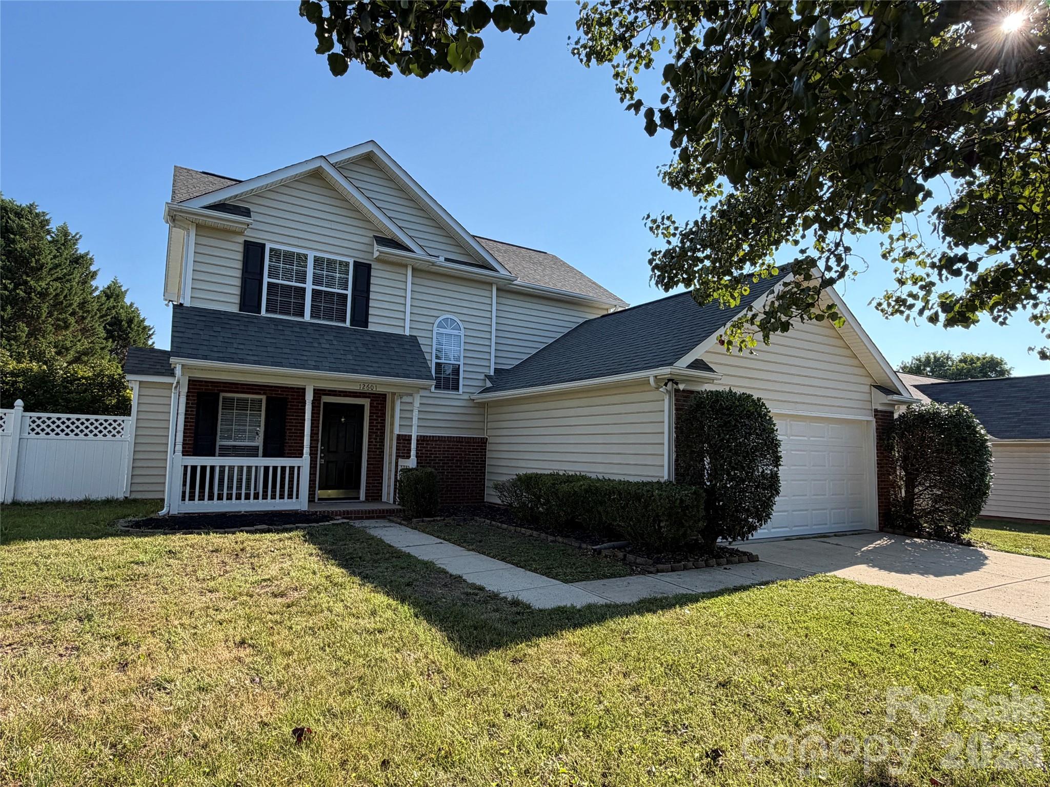 Photo 1 of 28 — 12601 Cumberland Crest Drive, Huntersville, NC 28078