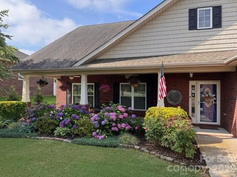 7244 Kenyon Drive Denver NC 28037