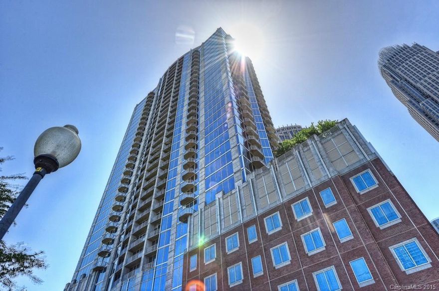 18th floor condo at this amenity packed high-rise in Uptown Charlotte.
Concierge, pool, club room, theatre room, fitness center and more!
This condo also comes with an assigned parking space, separate storage
unit, and a sought after LEASING PERMIT!