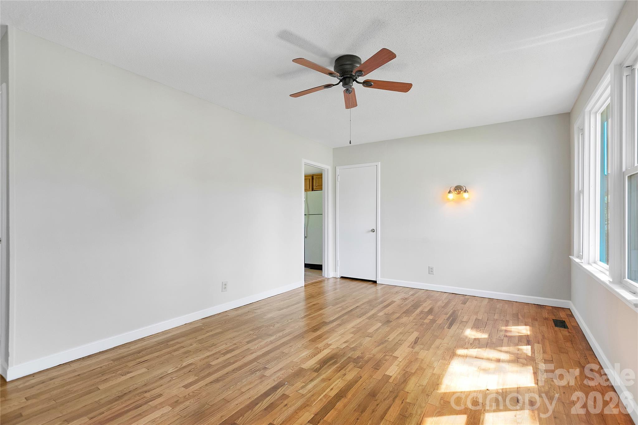 Sapphire Manor - Residential