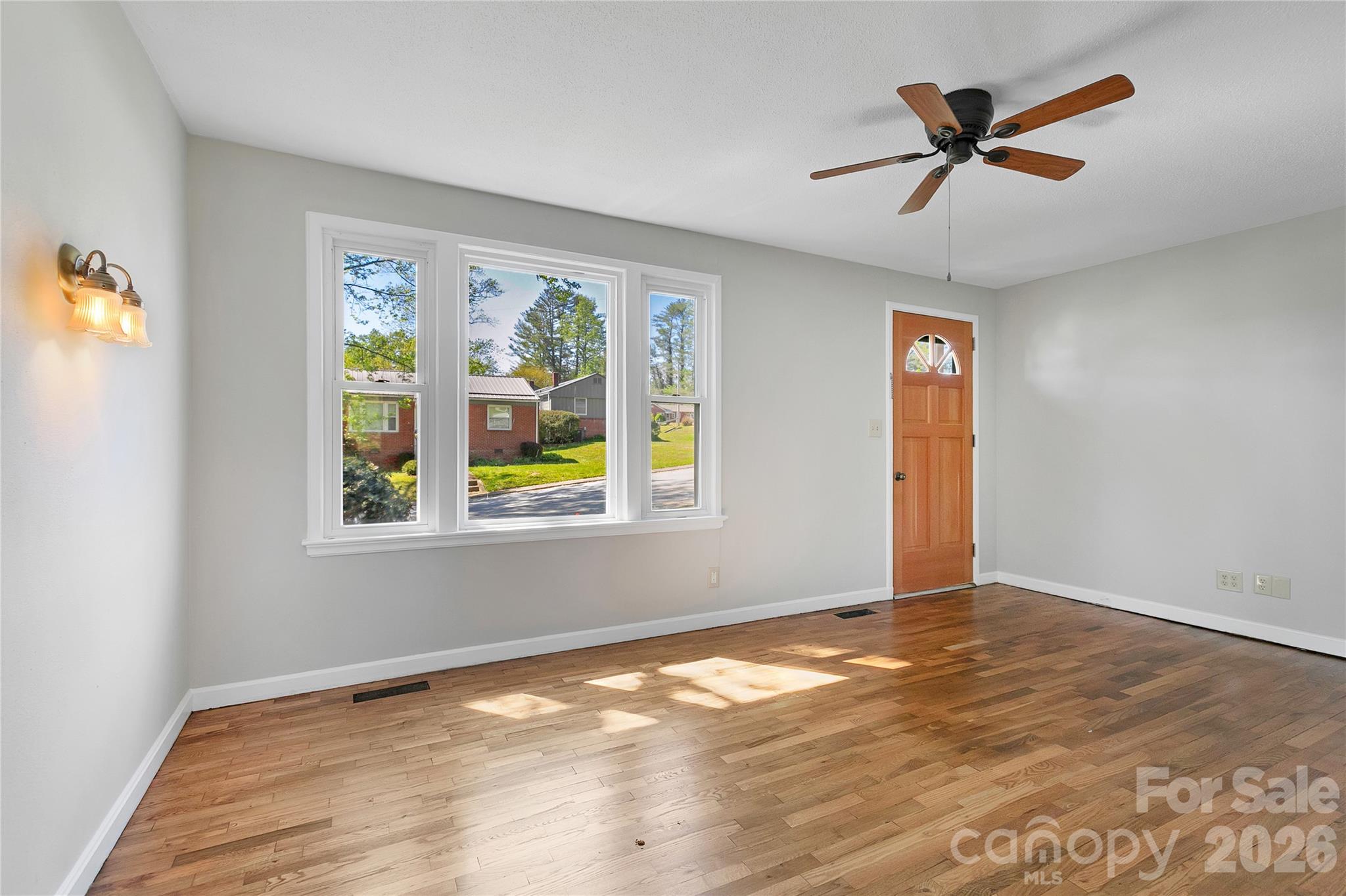 Sapphire Manor - Residential