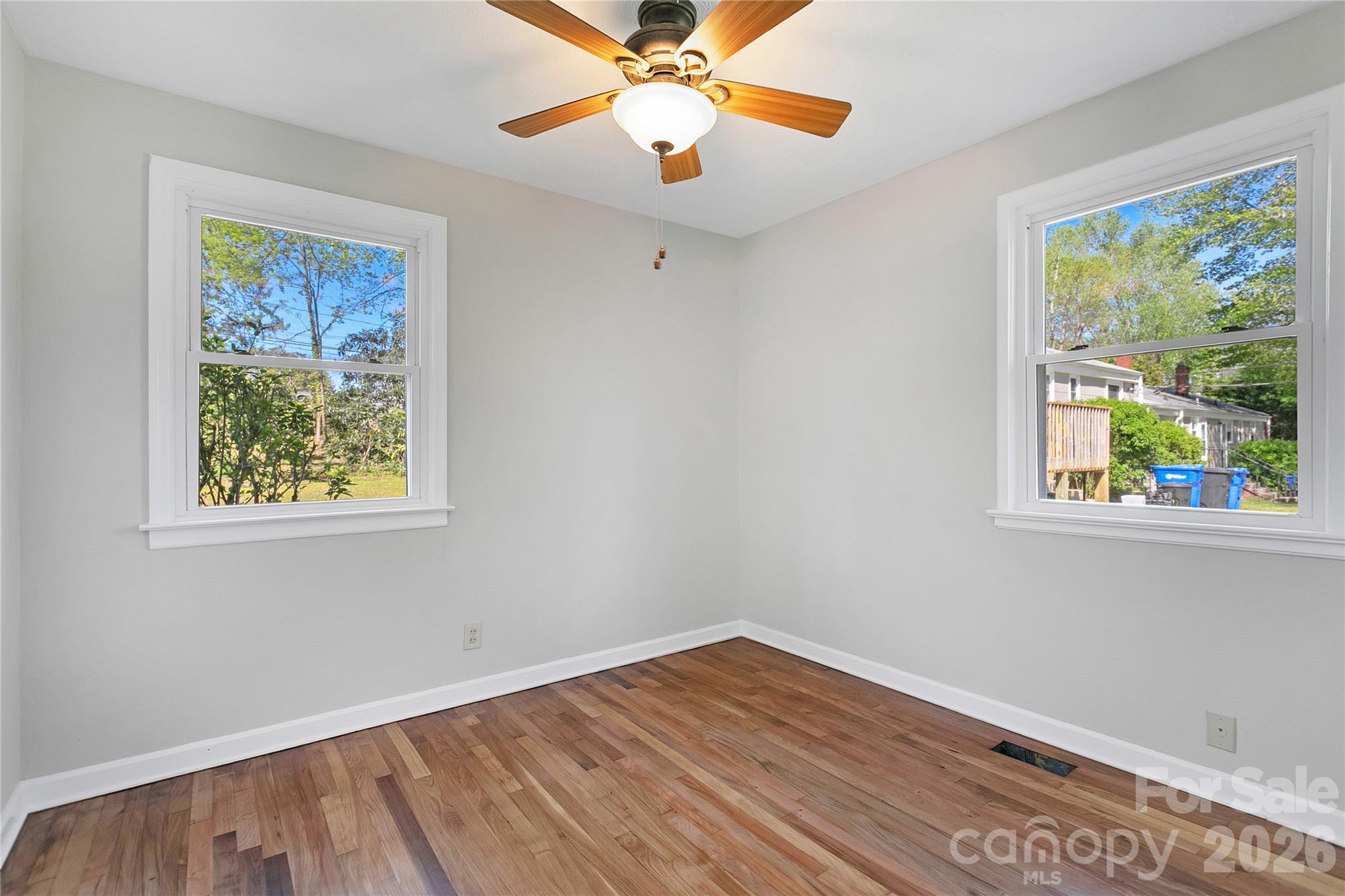 Sapphire Manor - Residential