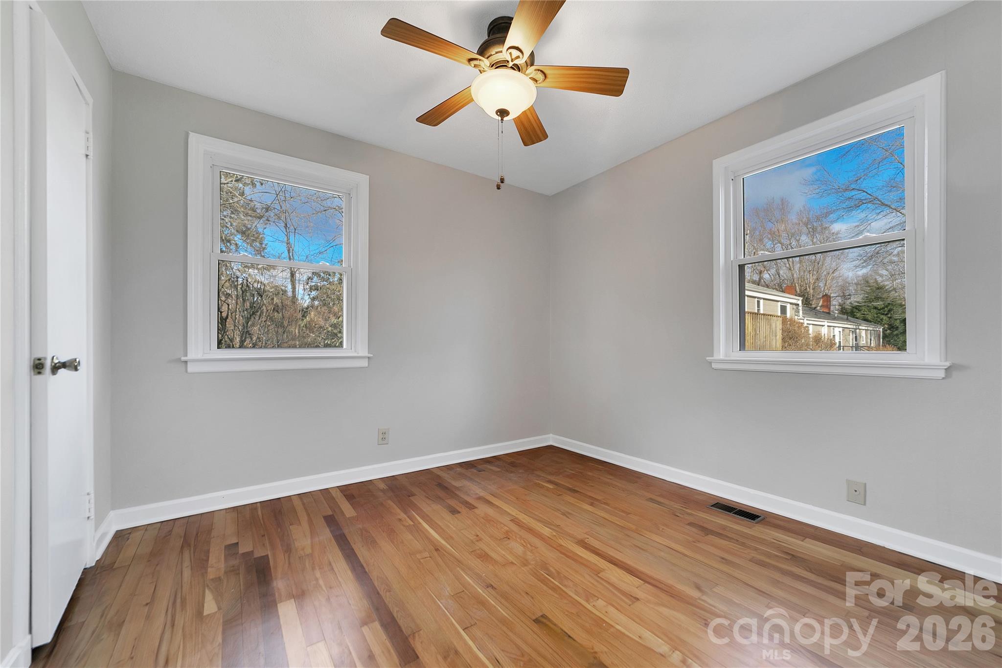 Sapphire Manor - Residential