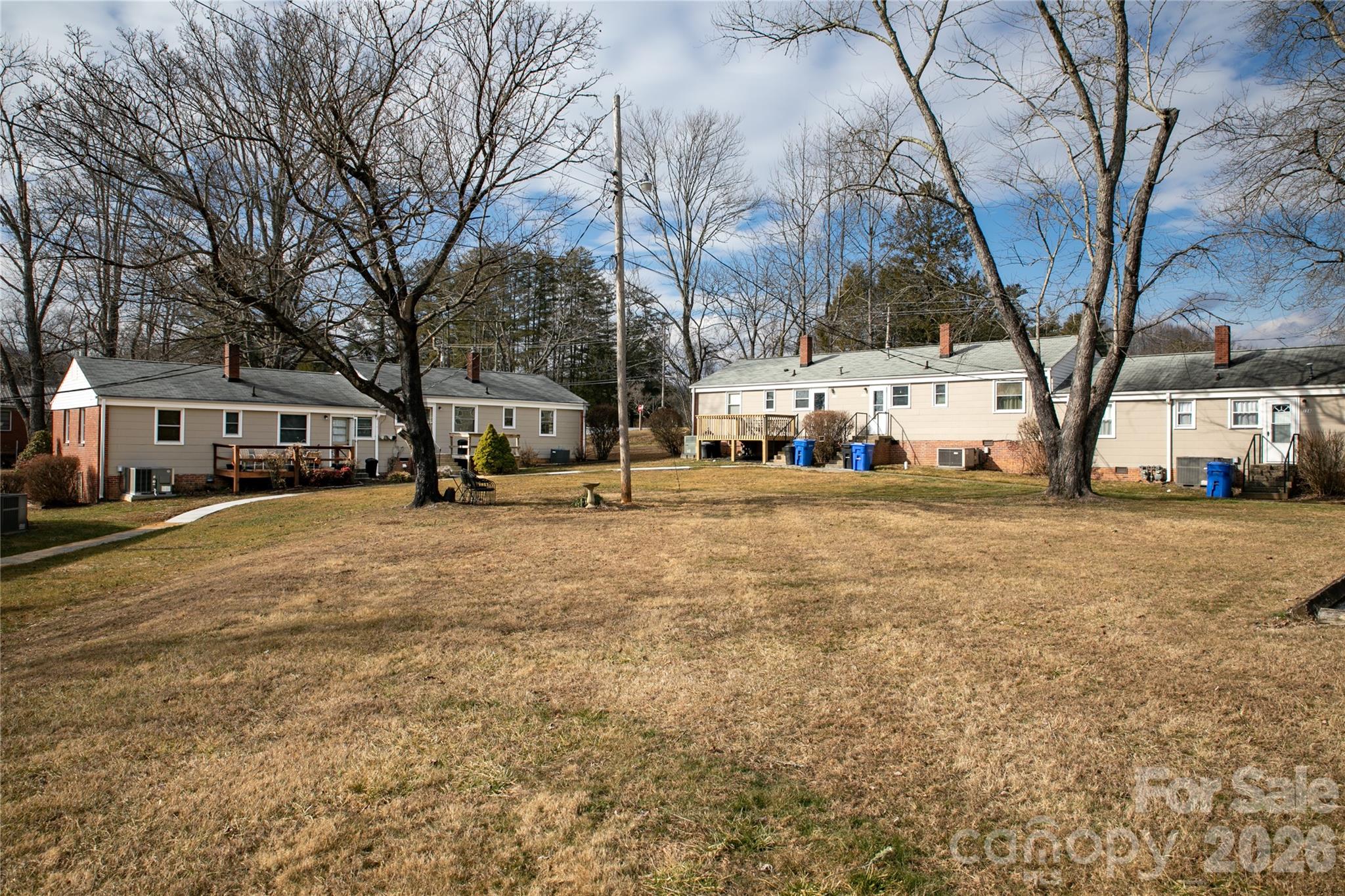 Sapphire Manor - Residential