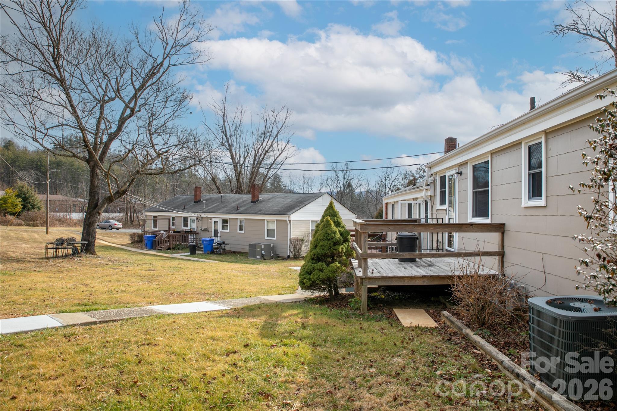 Sapphire Manor - Residential