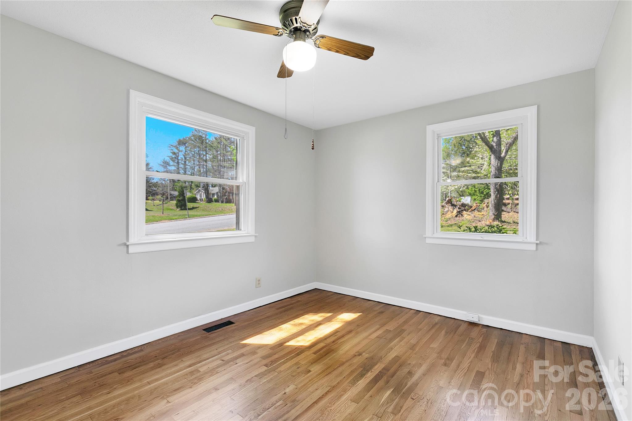 Sapphire Manor - Residential