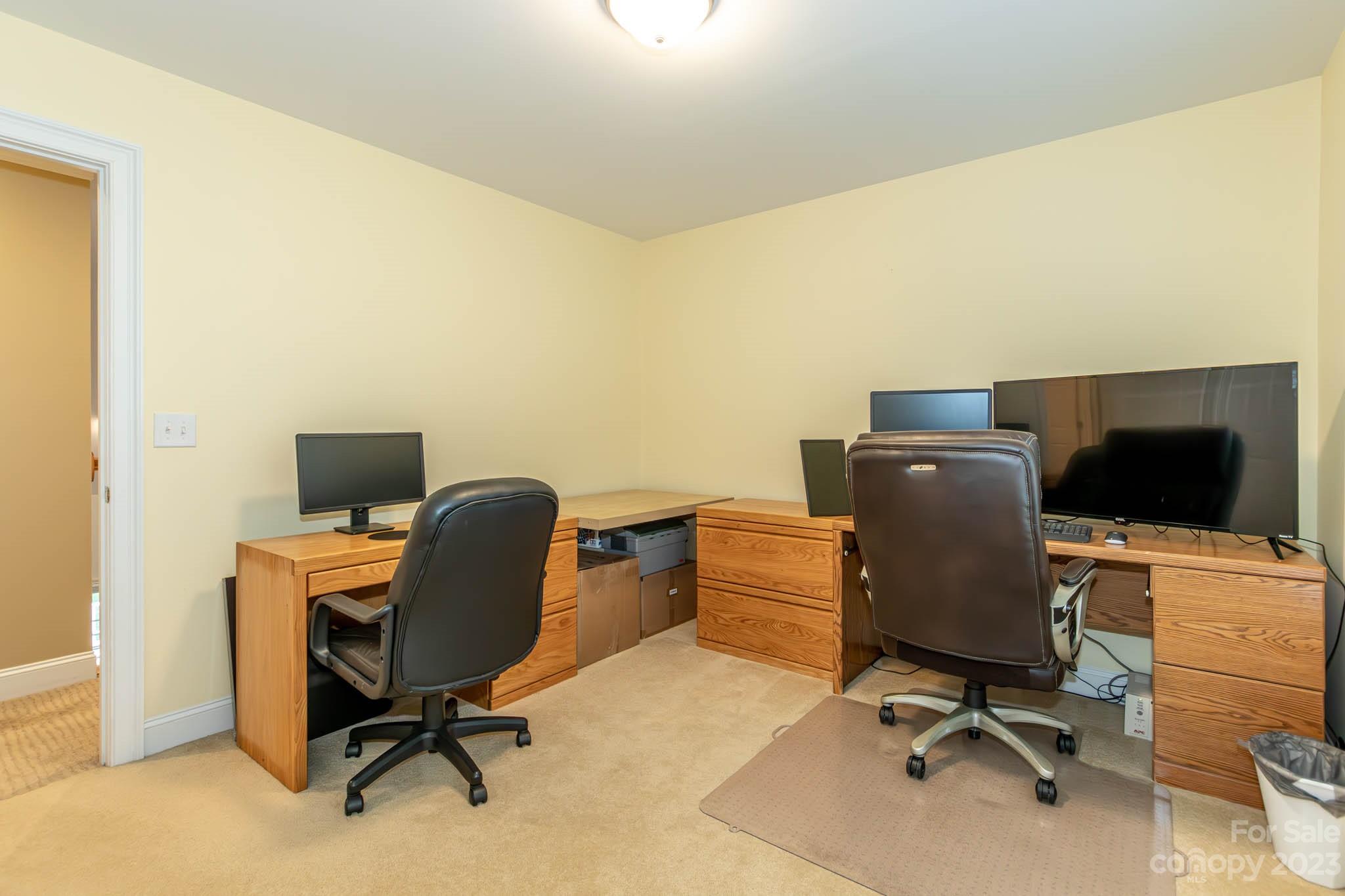 The Lakes At Derby Downs - Residential