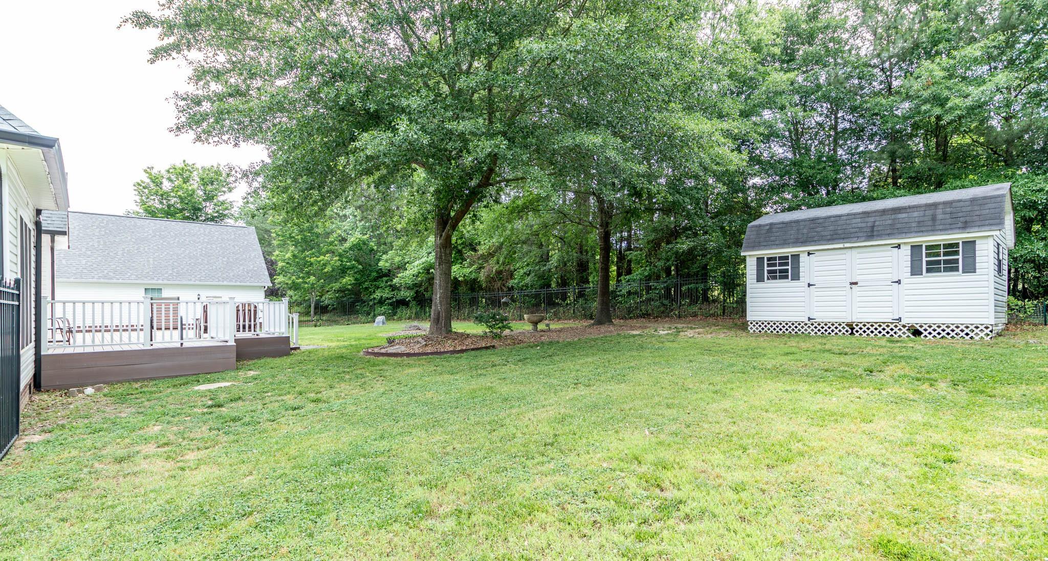 The Lakes At Derby Downs - Residential