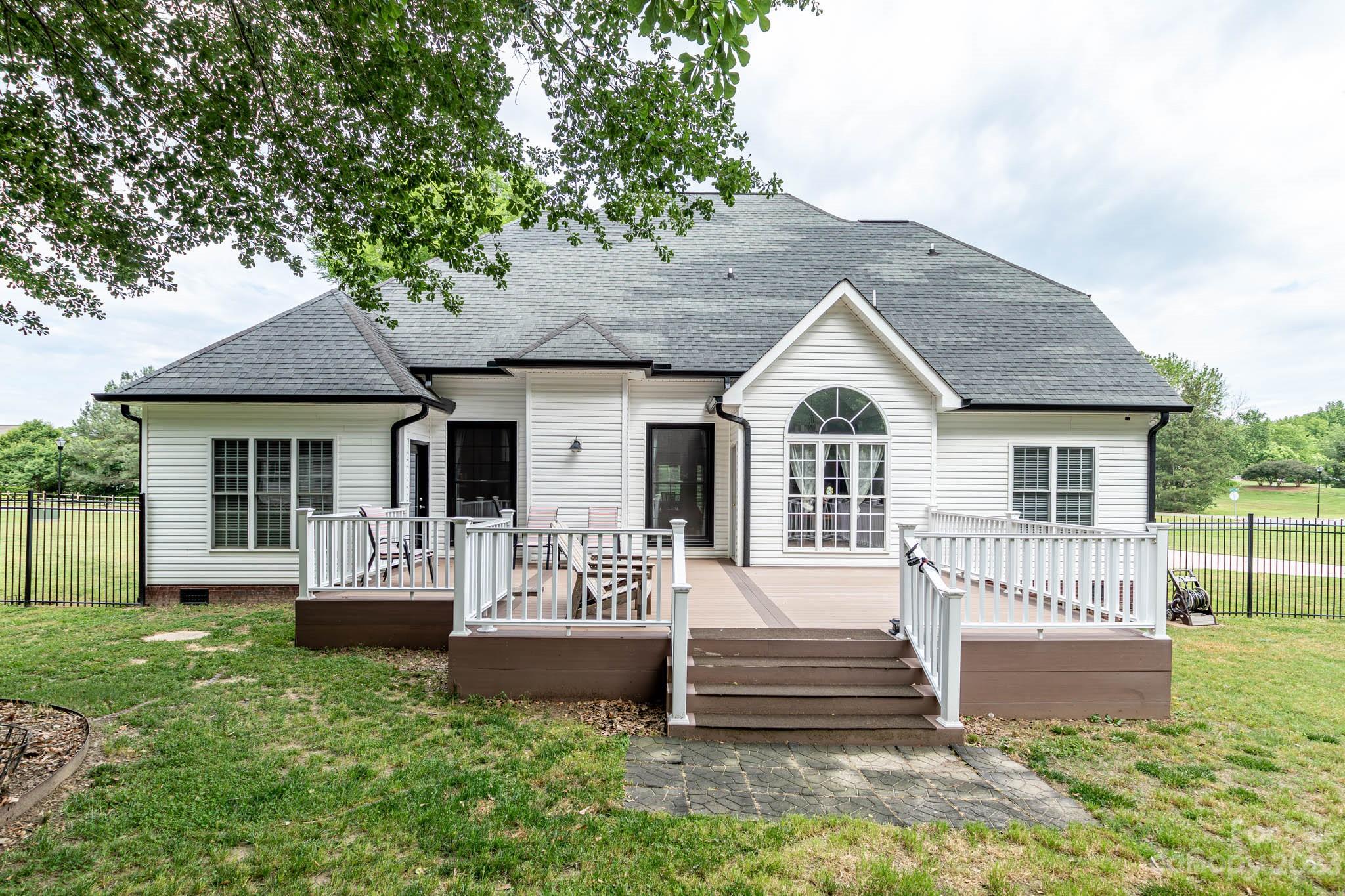 The Lakes At Derby Downs - Residential