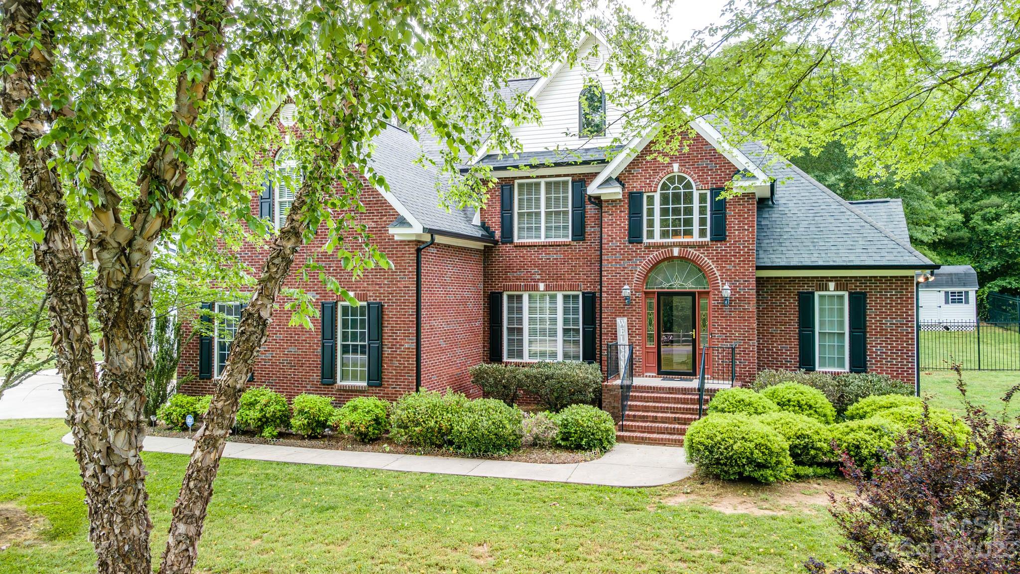 The Lakes At Derby Downs - Residential