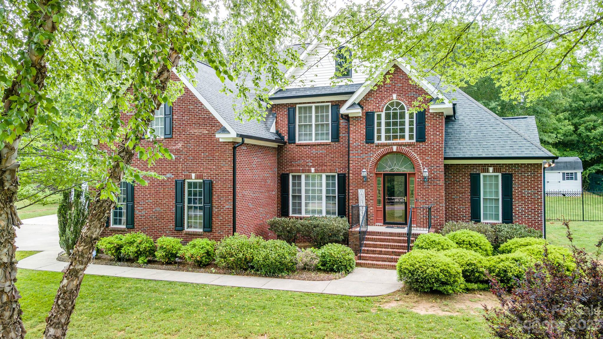 The Lakes At Derby Downs - Residential