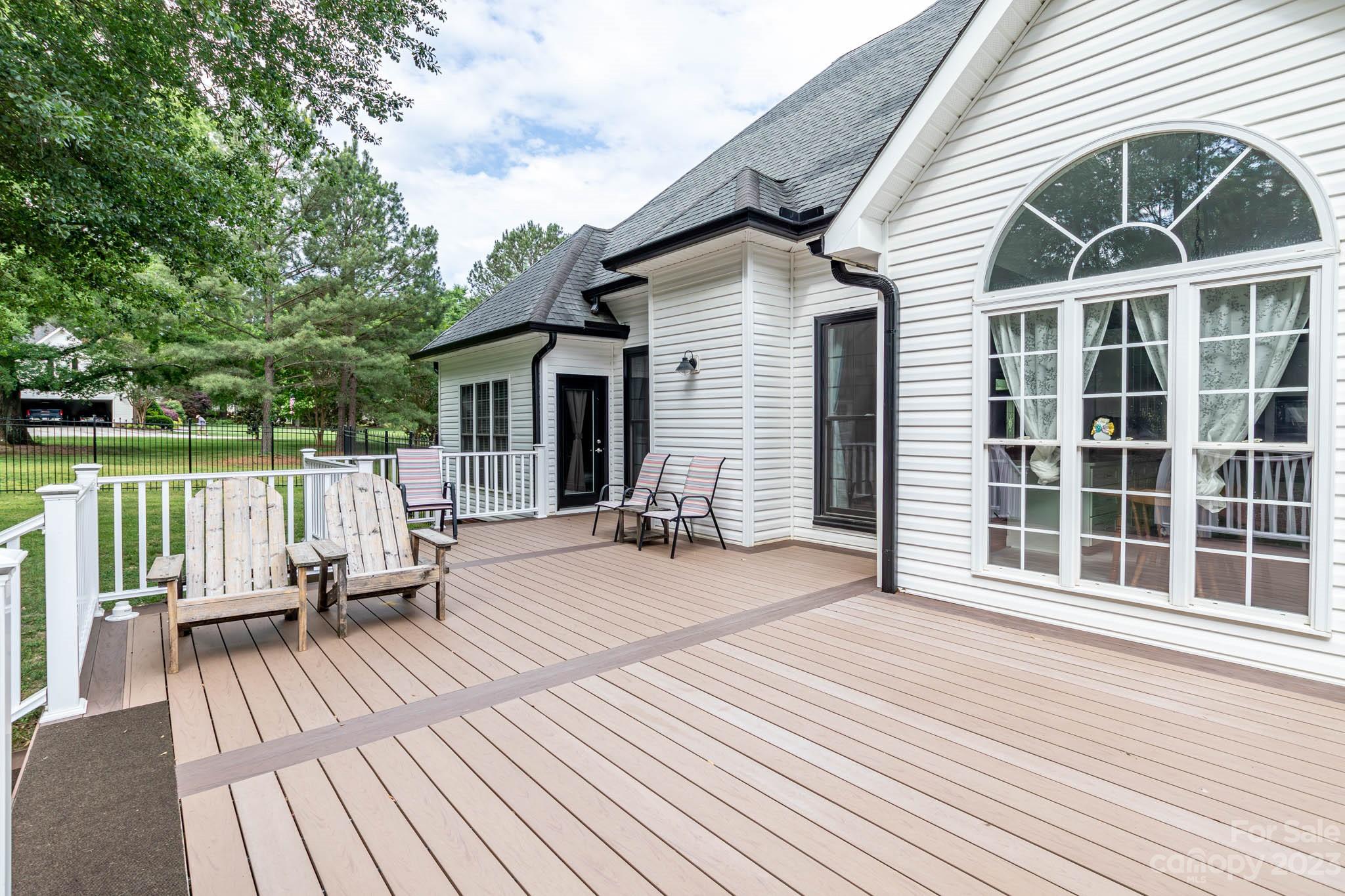 The Lakes At Derby Downs - Residential