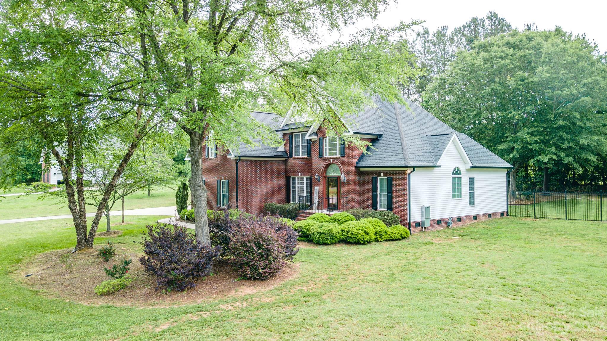 The Lakes At Derby Downs - Residential