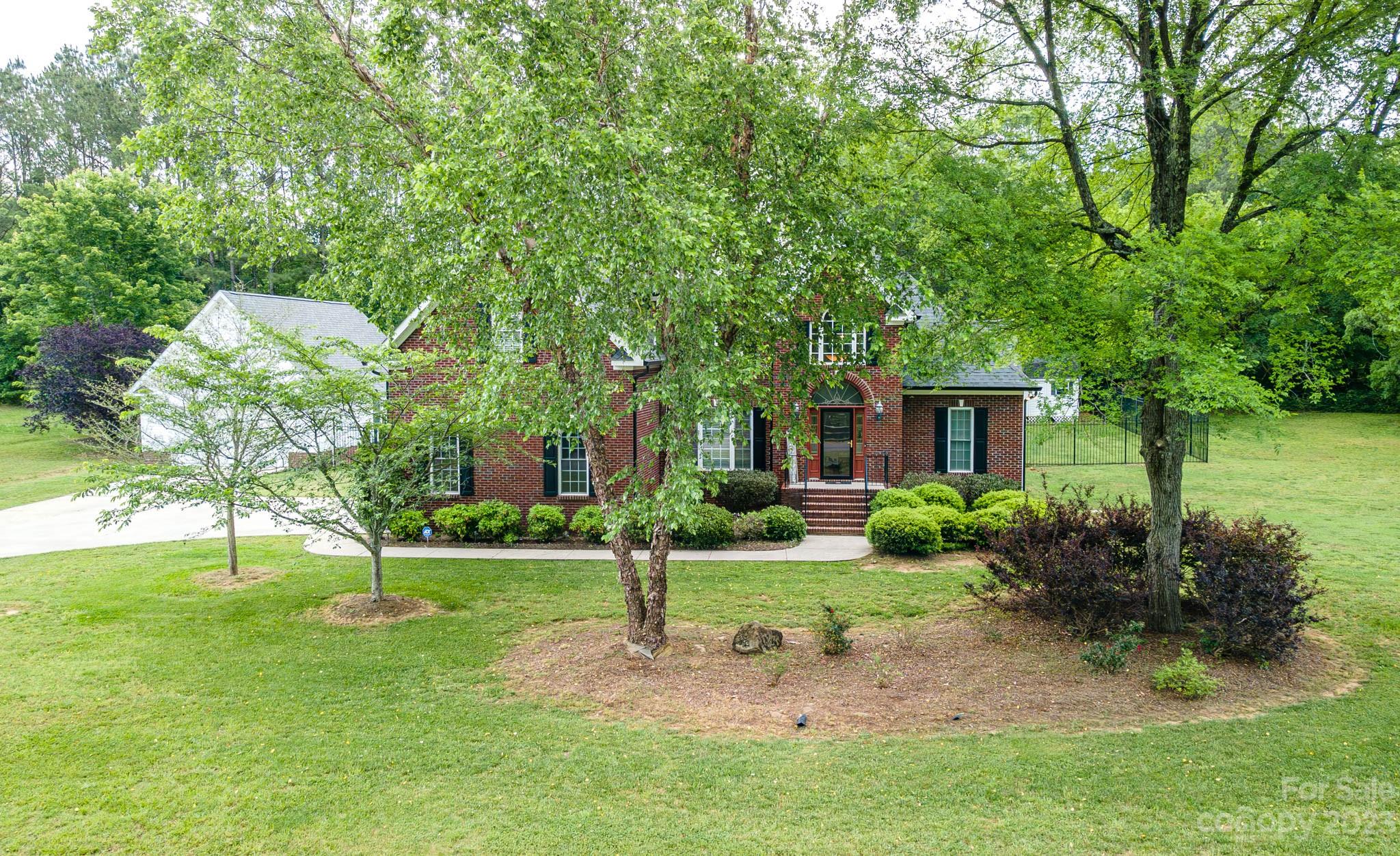 The Lakes At Derby Downs - Residential