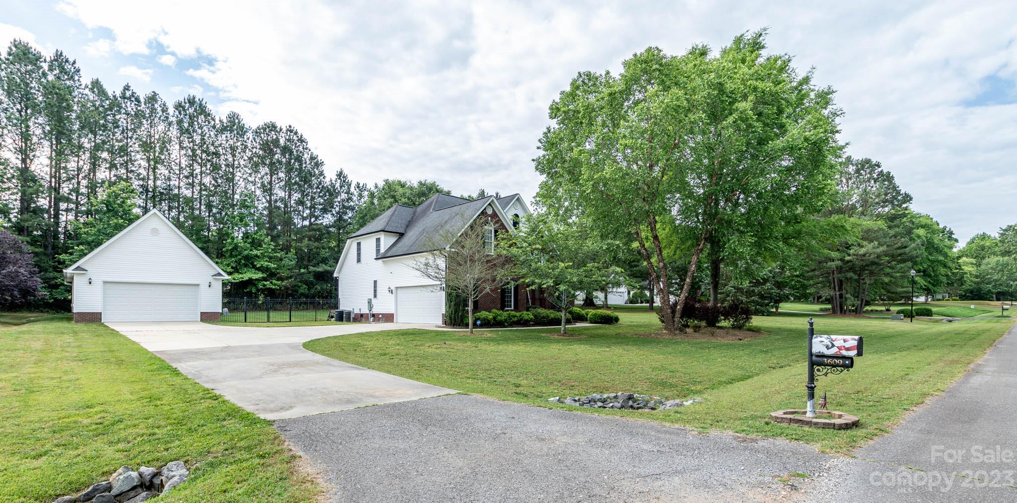 The Lakes At Derby Downs - Residential