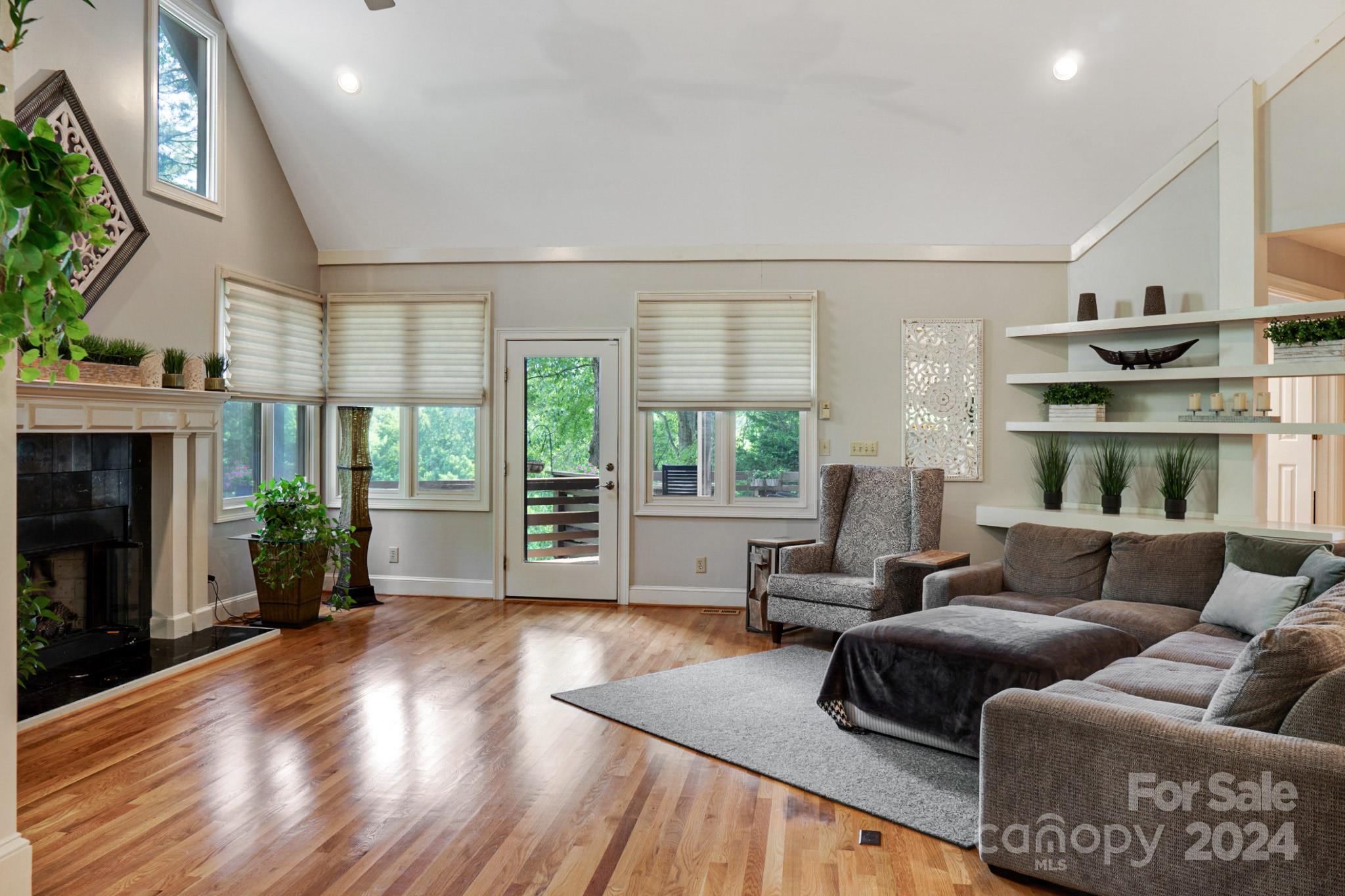 Seven Coves - Residential