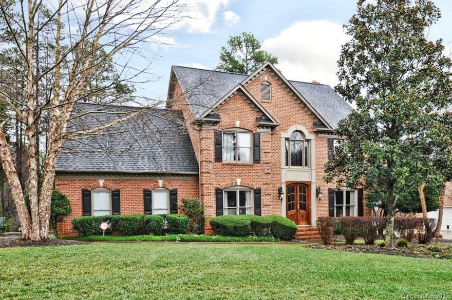 Fully furnished executive retreat in an established neighborhood w/ easy access to interstates. Shopping and entertainment just minutes away.  First floor offers formal living and dining, as well as, family room with fireplace.  Huge master with updated master bath.  Rear deck for grilling overlooking politely-fenced manicured back yard.  A must see!