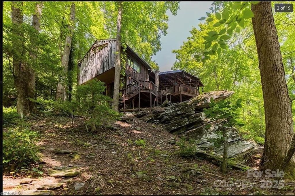 1612 Fall Creek Road