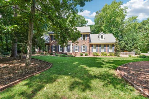 Photo for 1545 Chadmore Lane NW