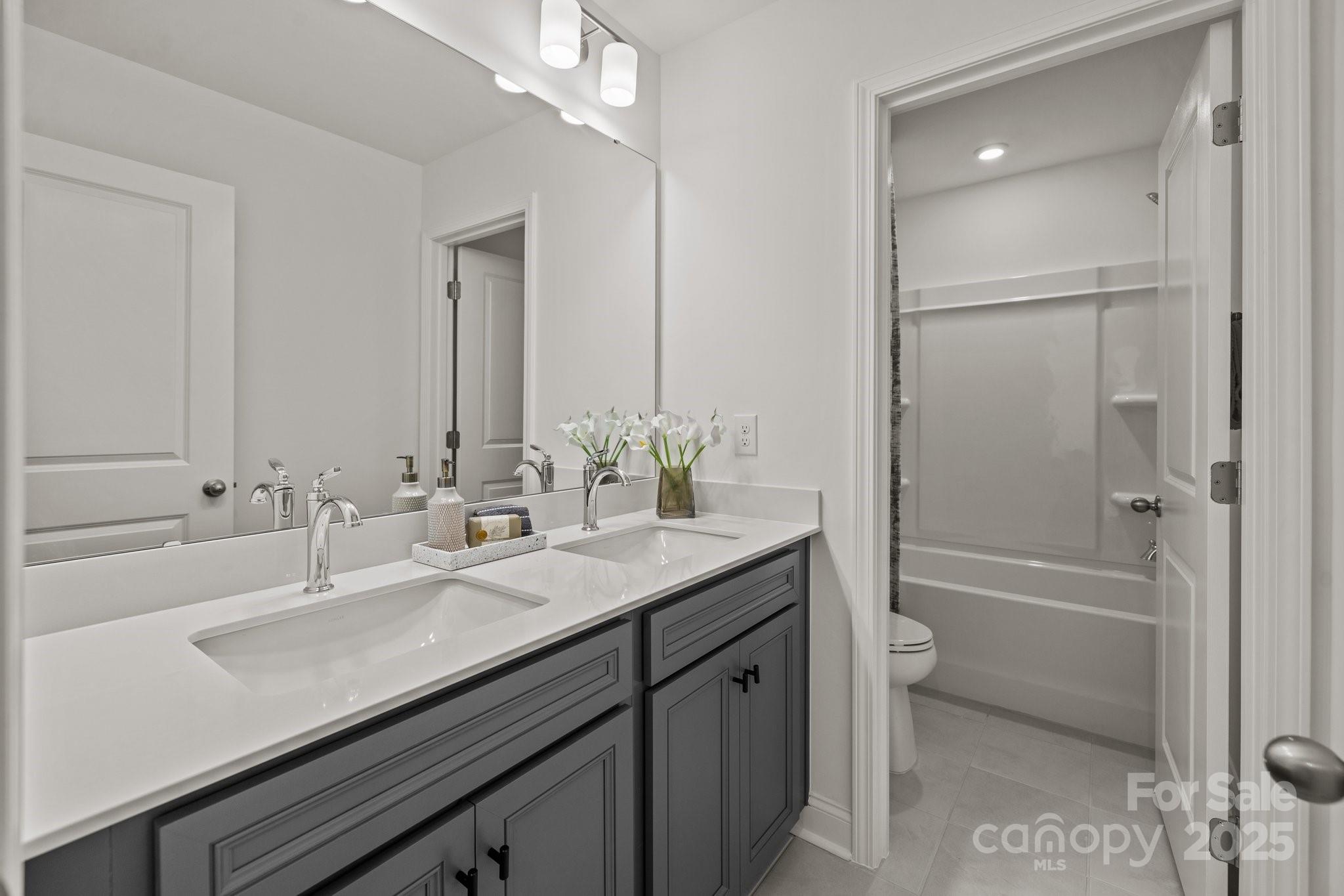 Lakeside Glen - Residential