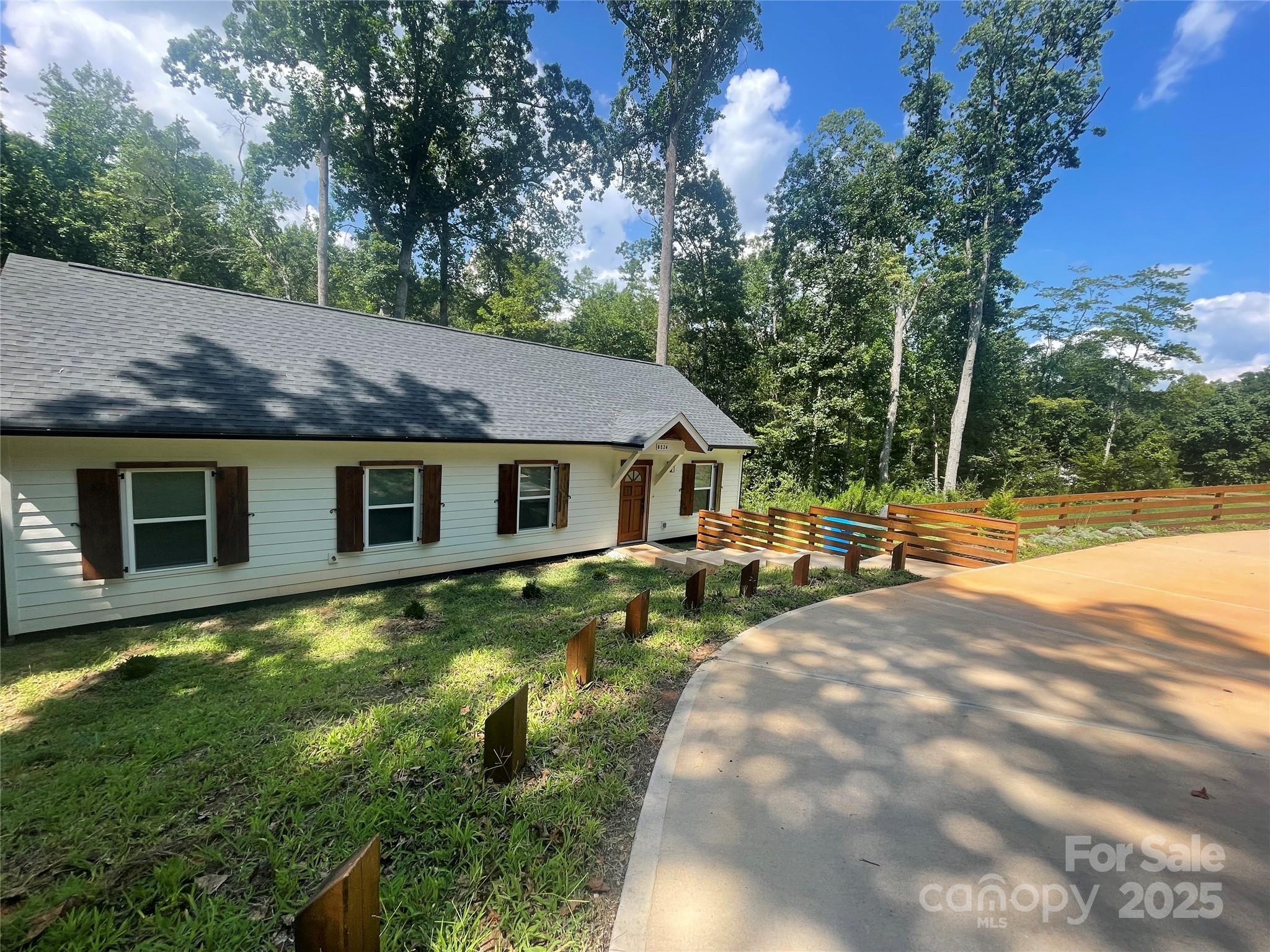 6524 Mintbrook Drive