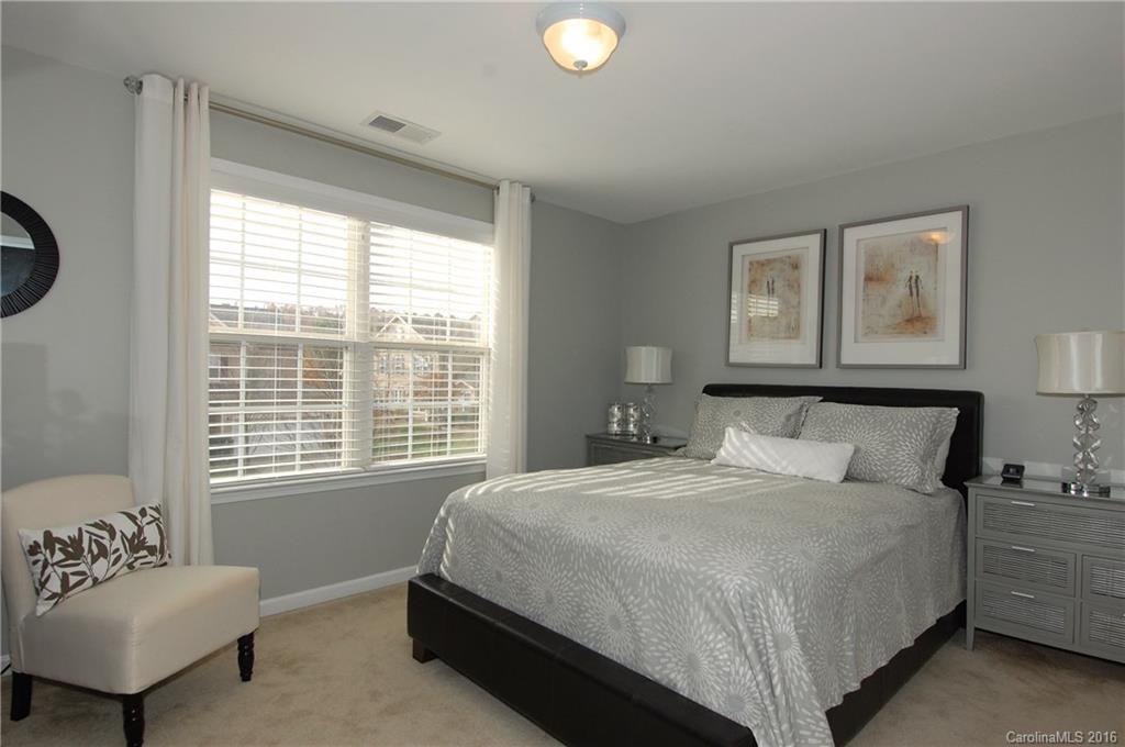 Lake Shore - Residential