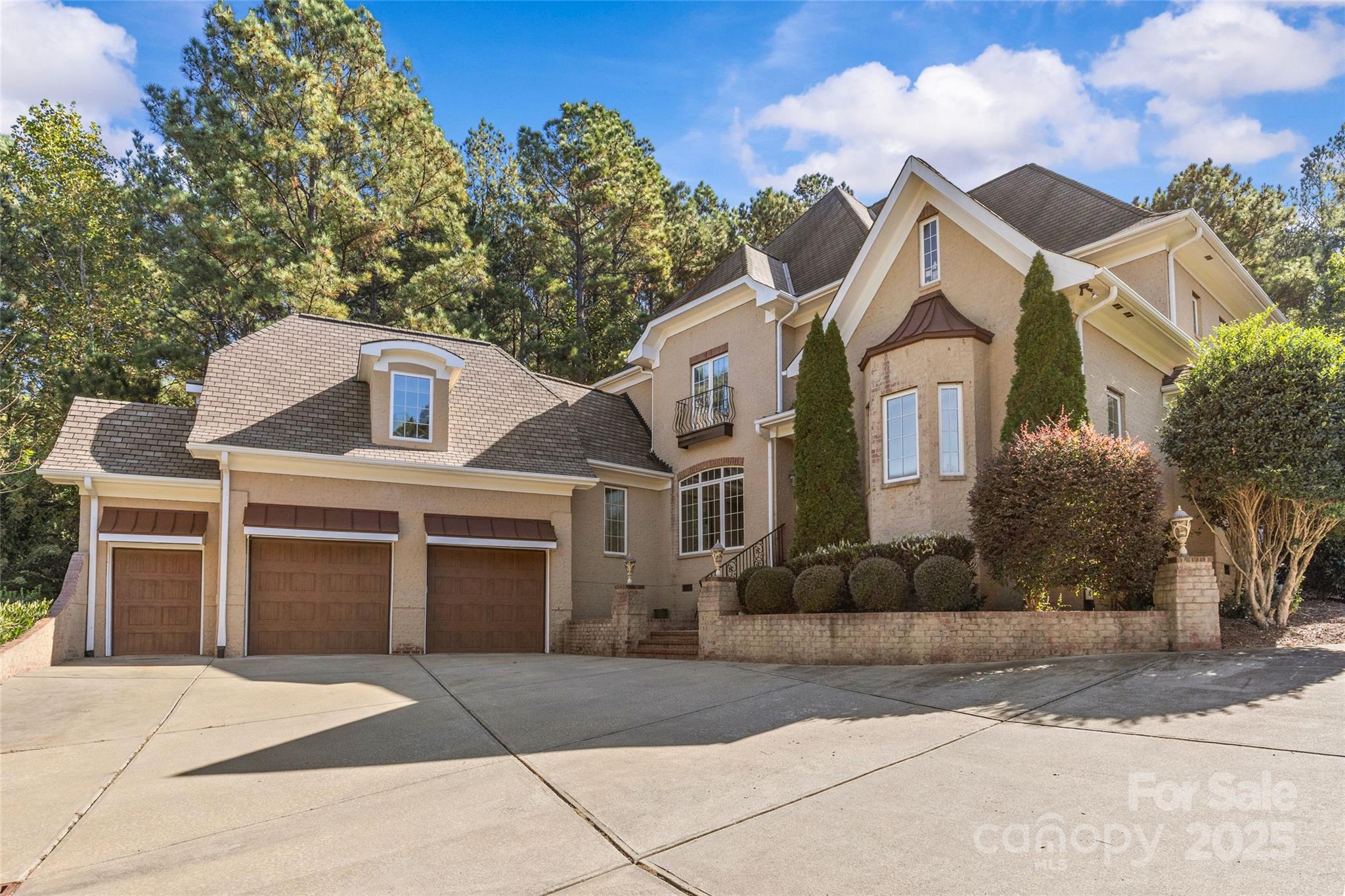 5129 Watermead Lane