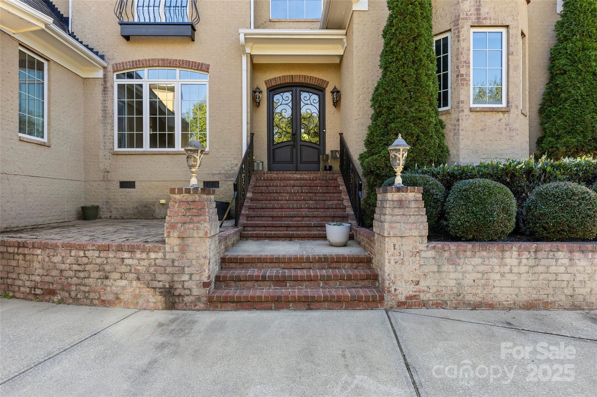 5129 Watermead Lane